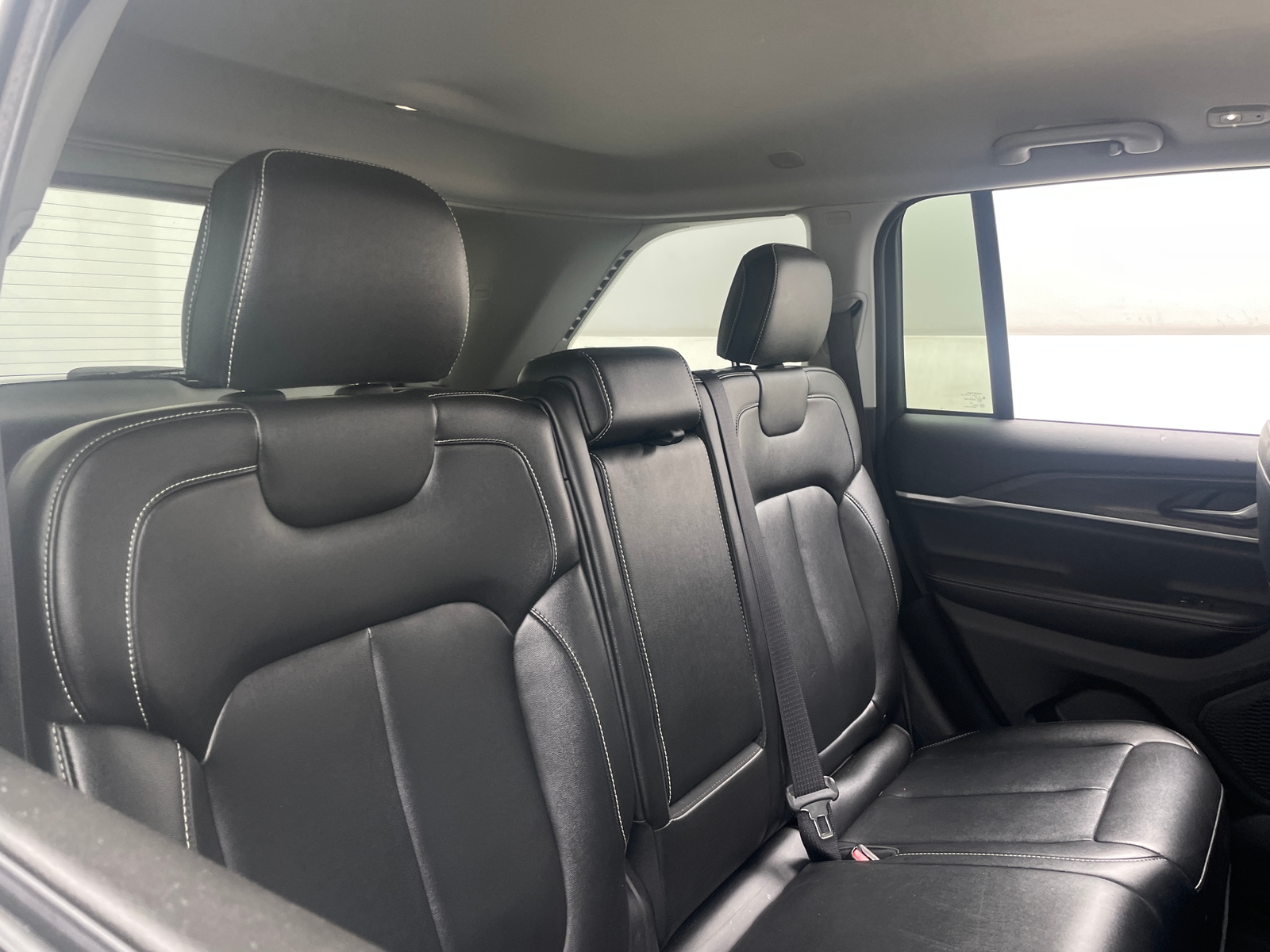 Thumbnail: 2023 Jeep Grand Cherokee - 5