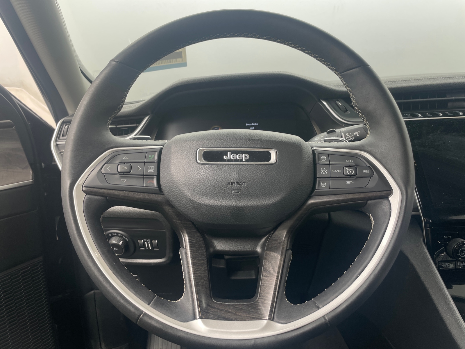 Thumbnail: 2023 Jeep Grand Cherokee - 4