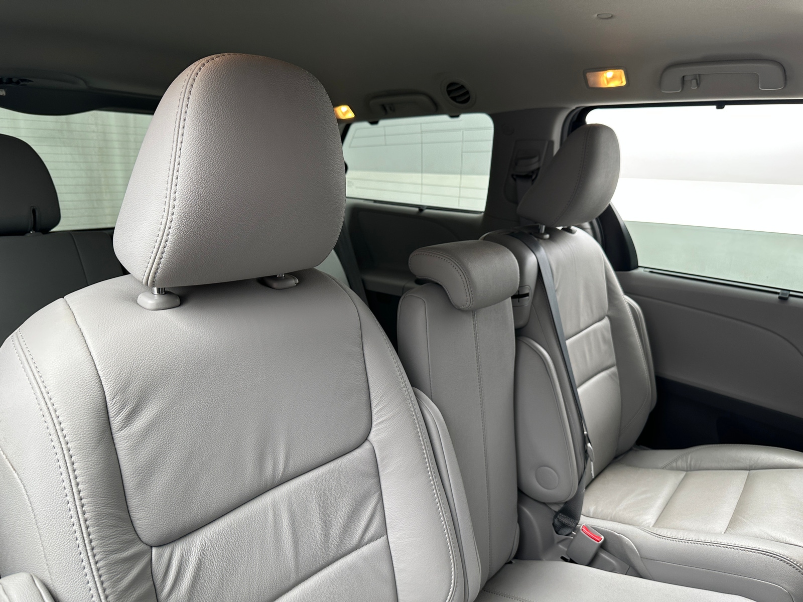 Thumbnail: 2017 Toyota Sienna - 5