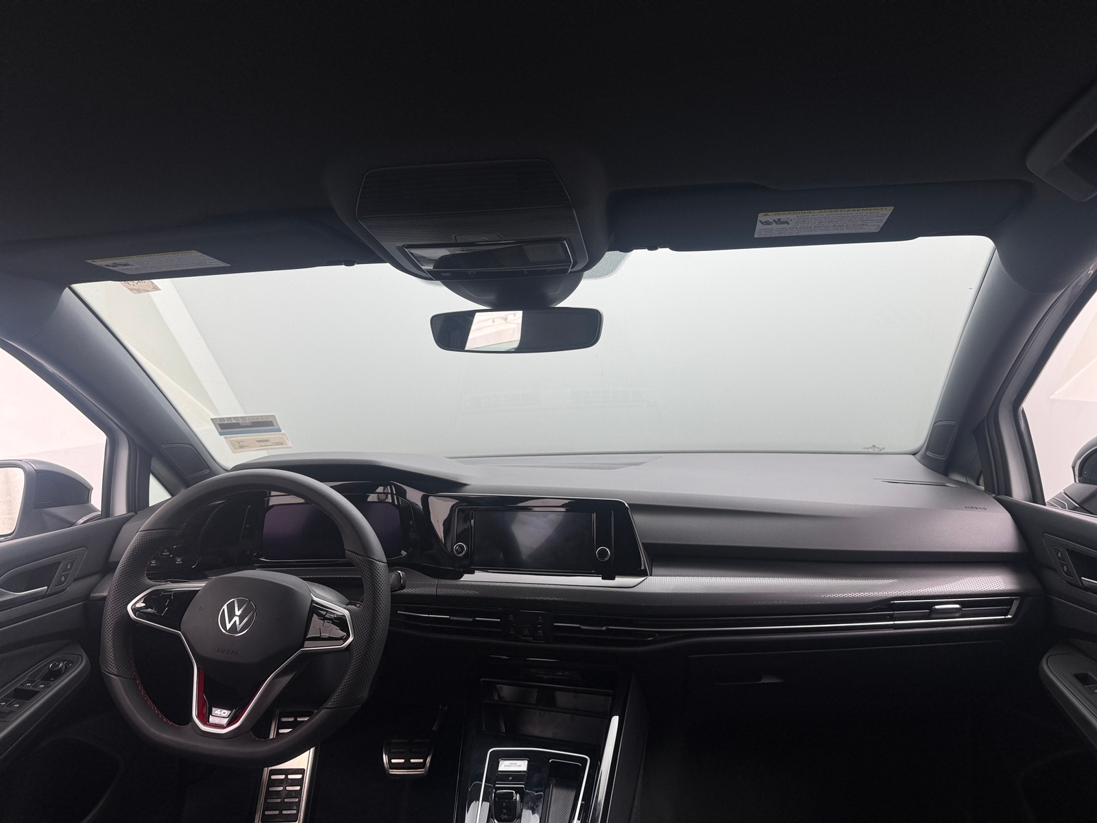 Thumbnail: 2023 Volkswagen Golf - 3
