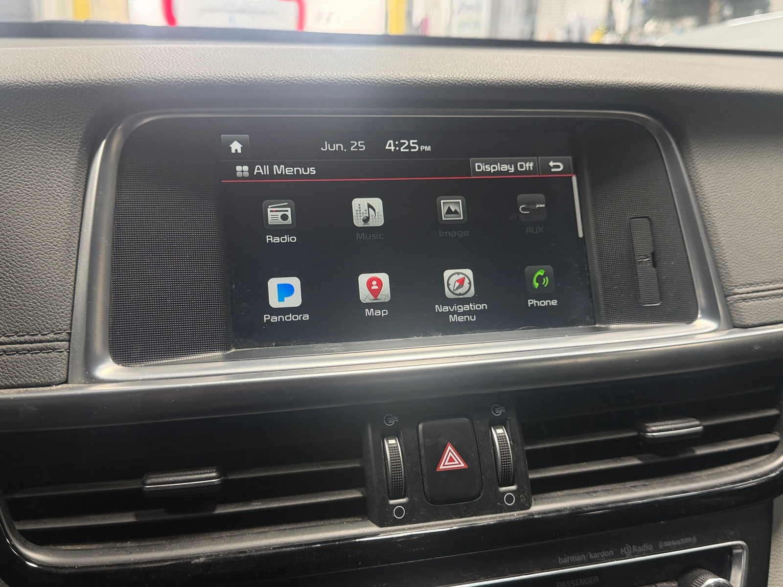 Thumbnail: 2016 Kia Optima - 3