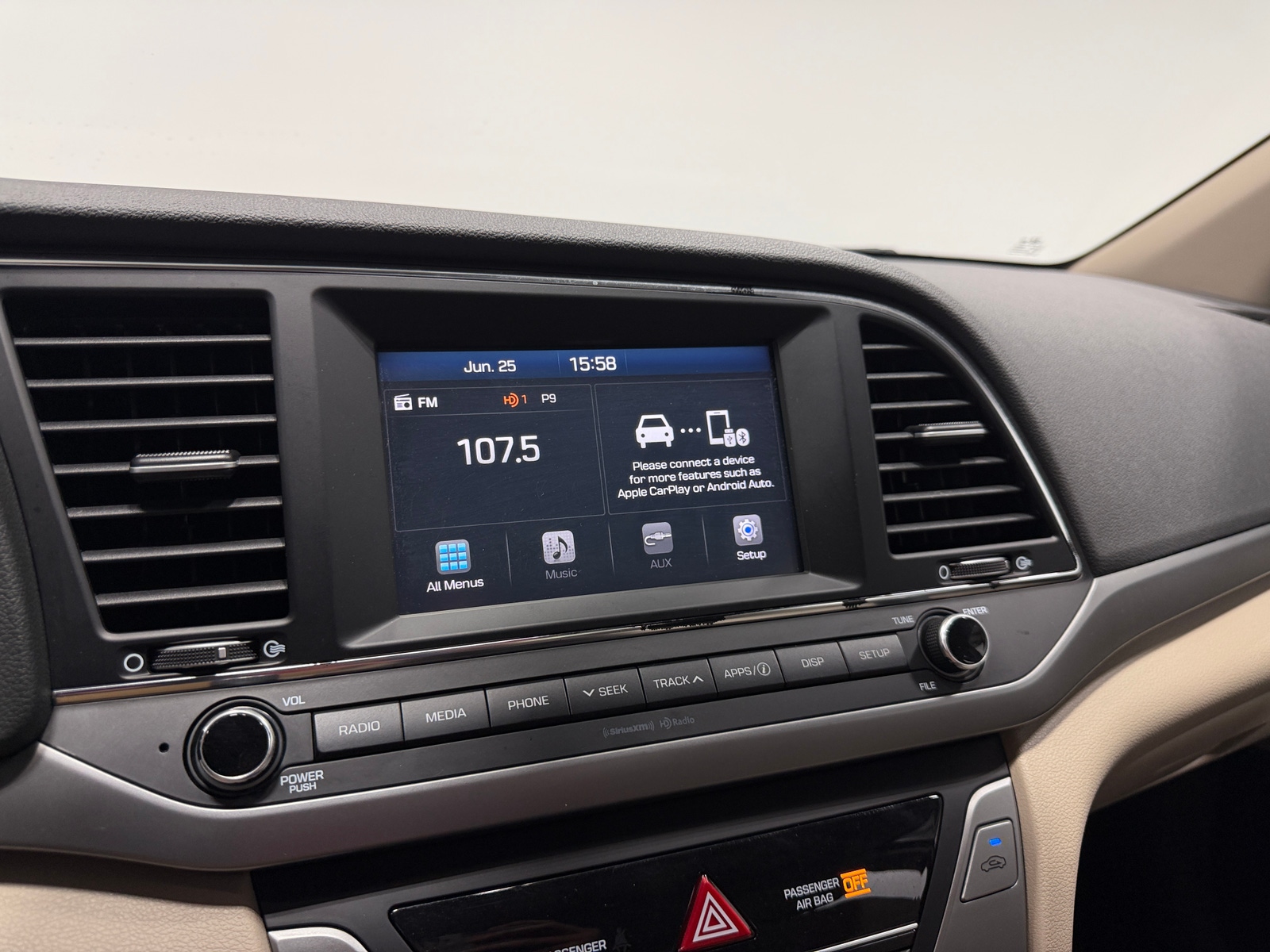 Thumbnail: 2017 Hyundai Elantra - 4