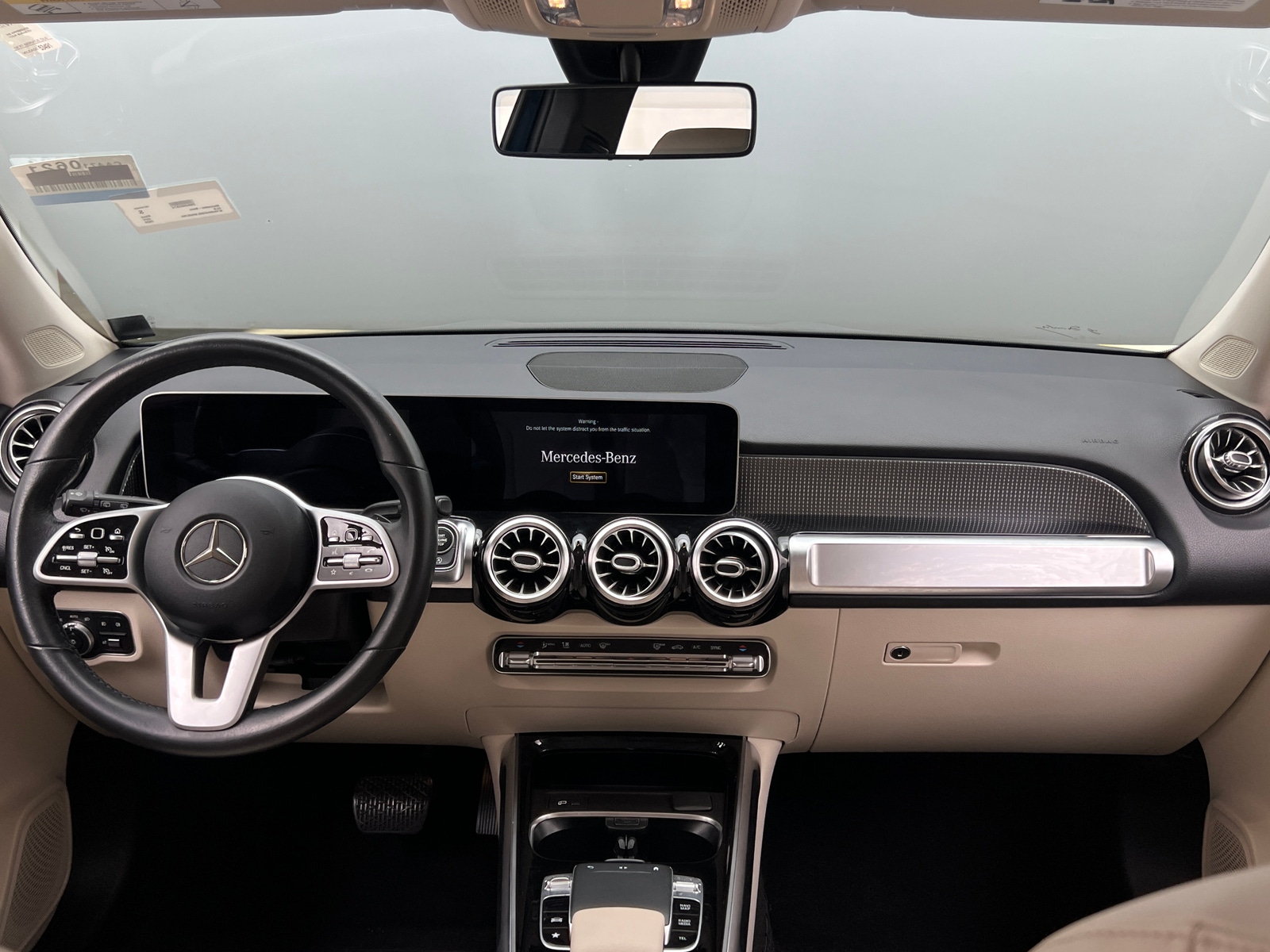 Thumbnail: 2020 Mercedes-Benz GLB - 2