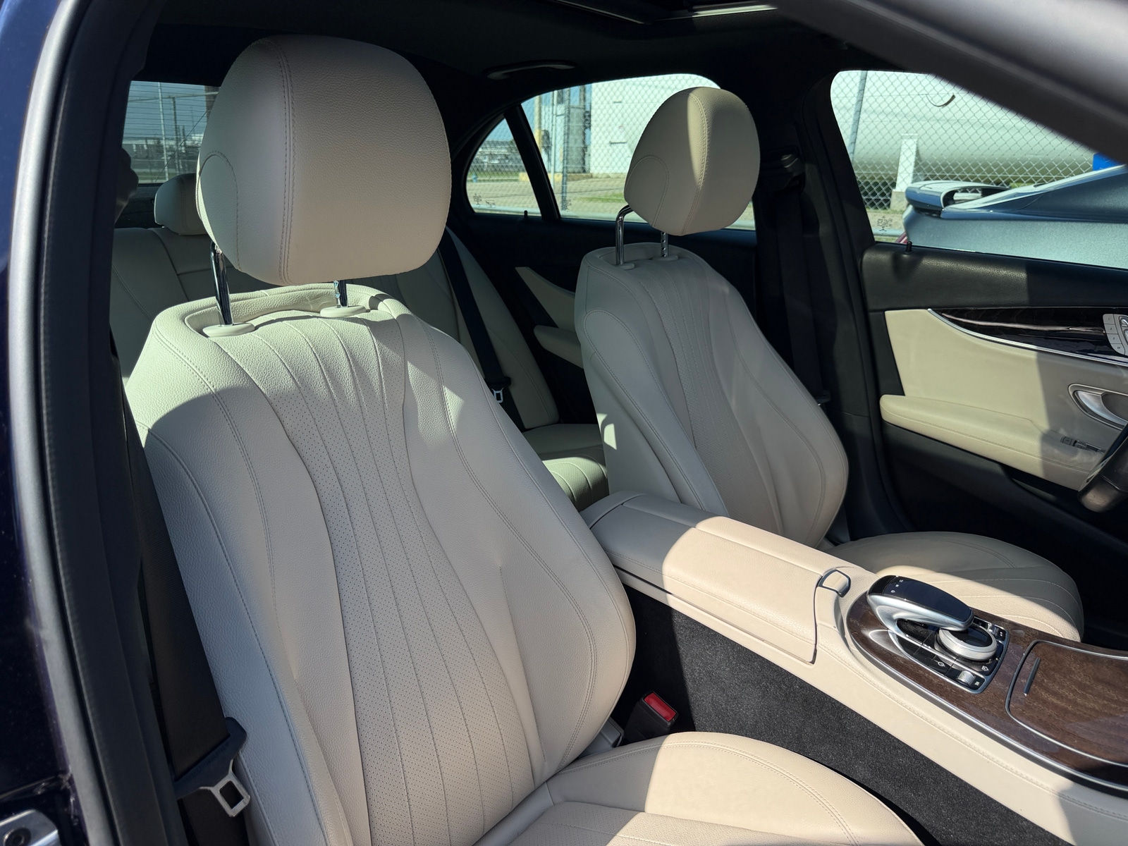 Thumbnail: 2019 Mercedes-Benz E-Class - 2