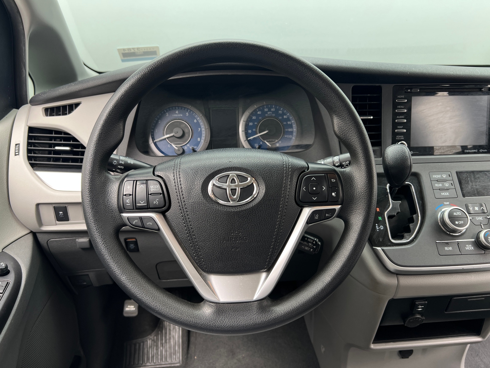 Thumbnail: 2020 Toyota Sienna - 5