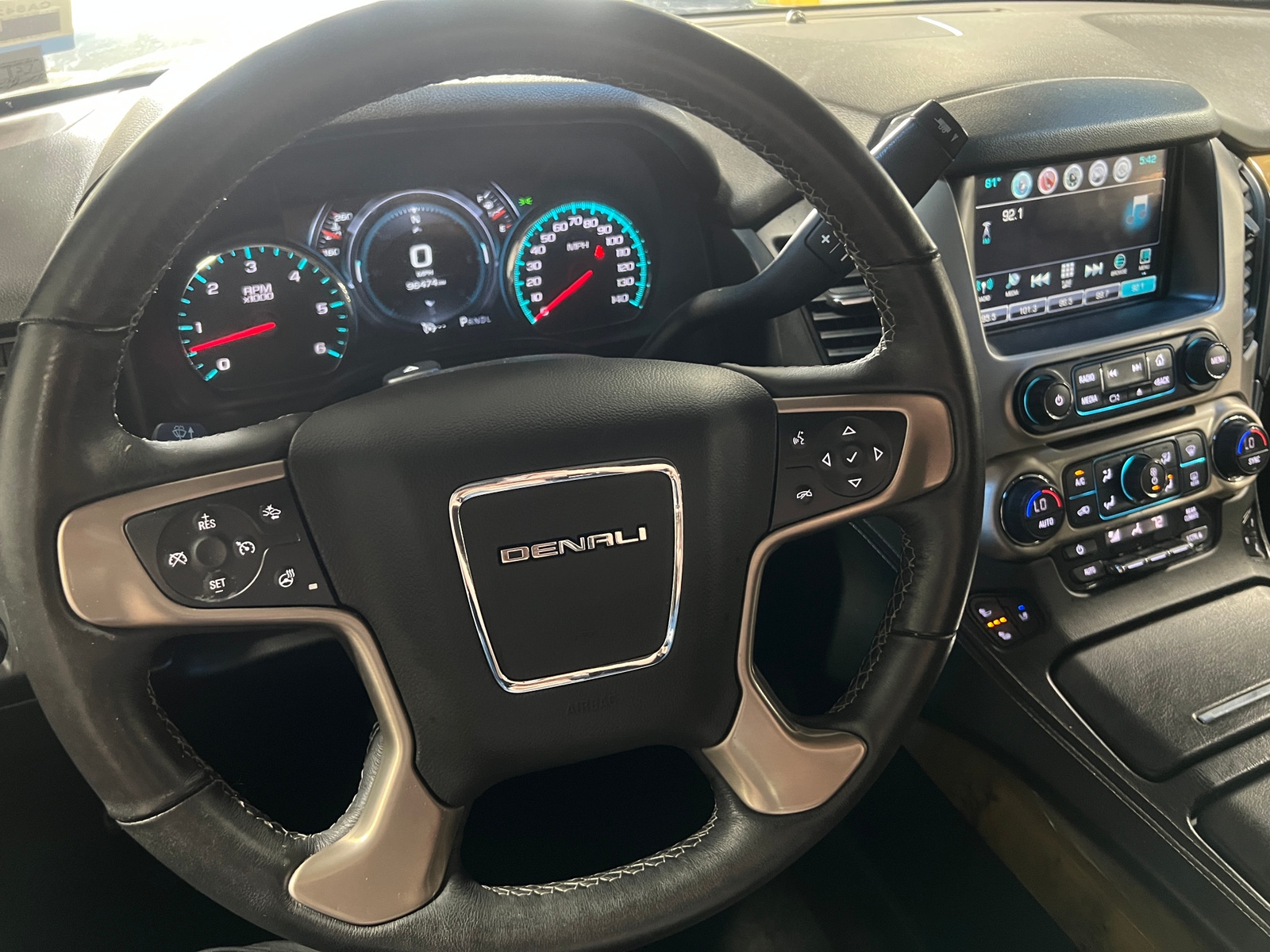 Thumbnail: 2017 GMC Yukon XL - 5