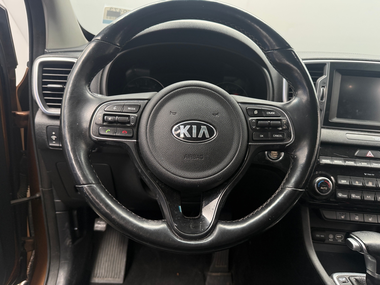 Thumbnail: 2019 Kia Sportage - 4