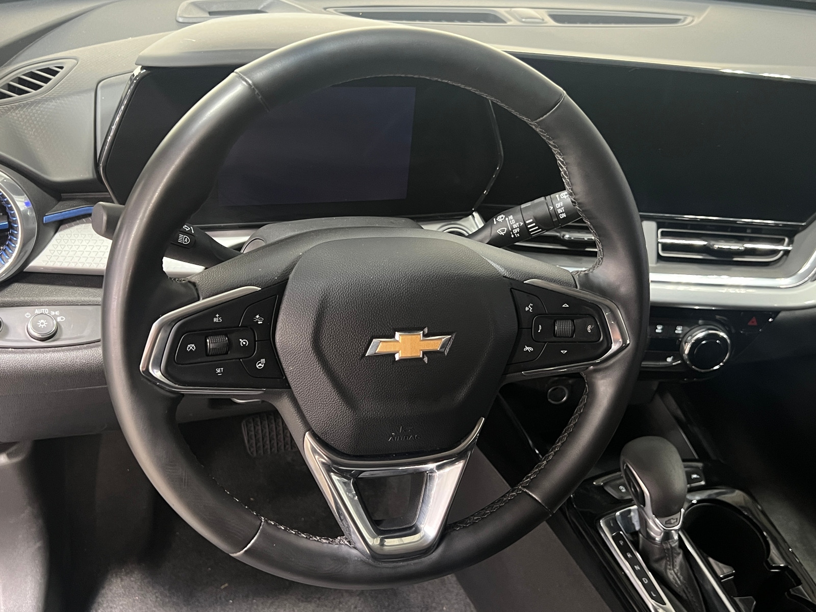 Thumbnail: 2025 Chevrolet Trax - 5