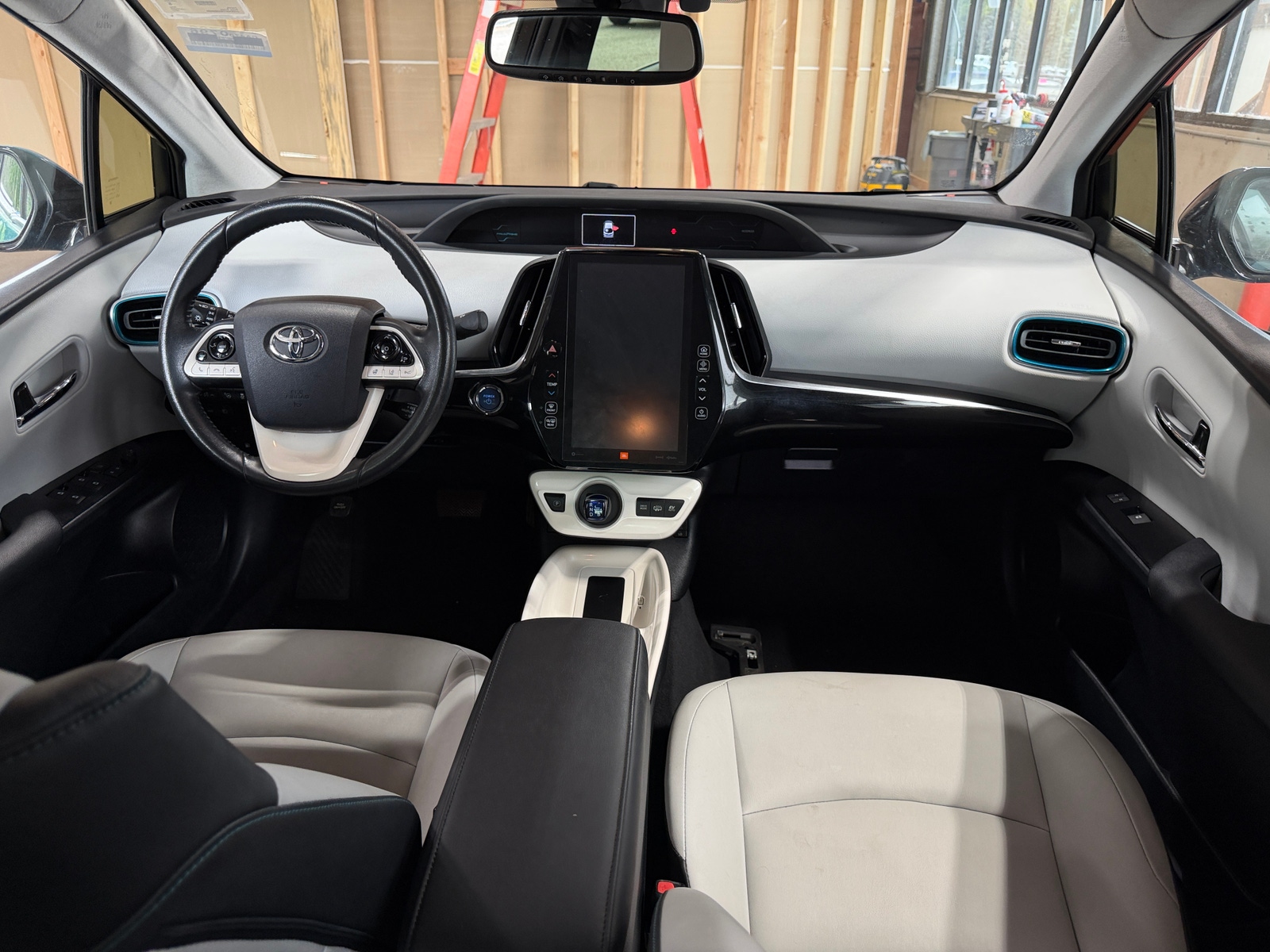 Thumbnail: 2017 Toyota Prius Prime - 3