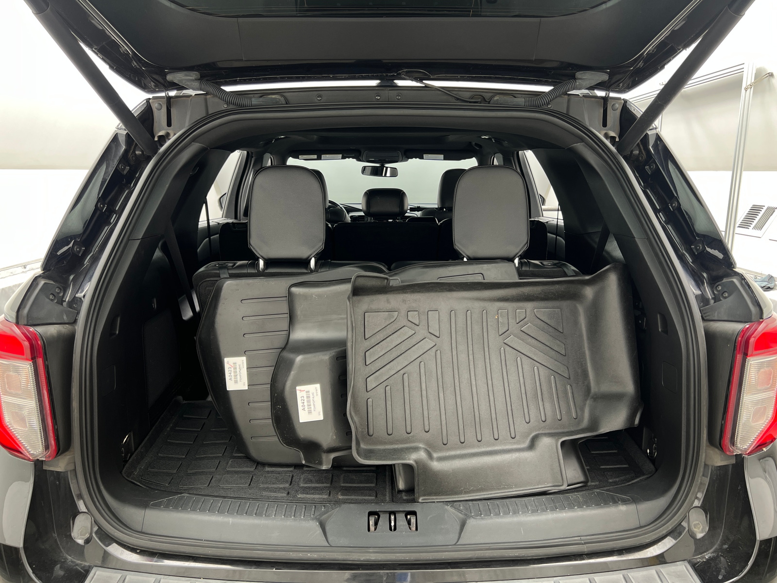 Thumbnail: 2020 Ford Explorer - 6