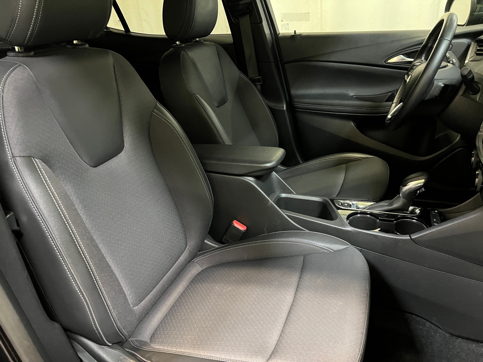 Thumbnail: 2025 Buick Encore GX - 2