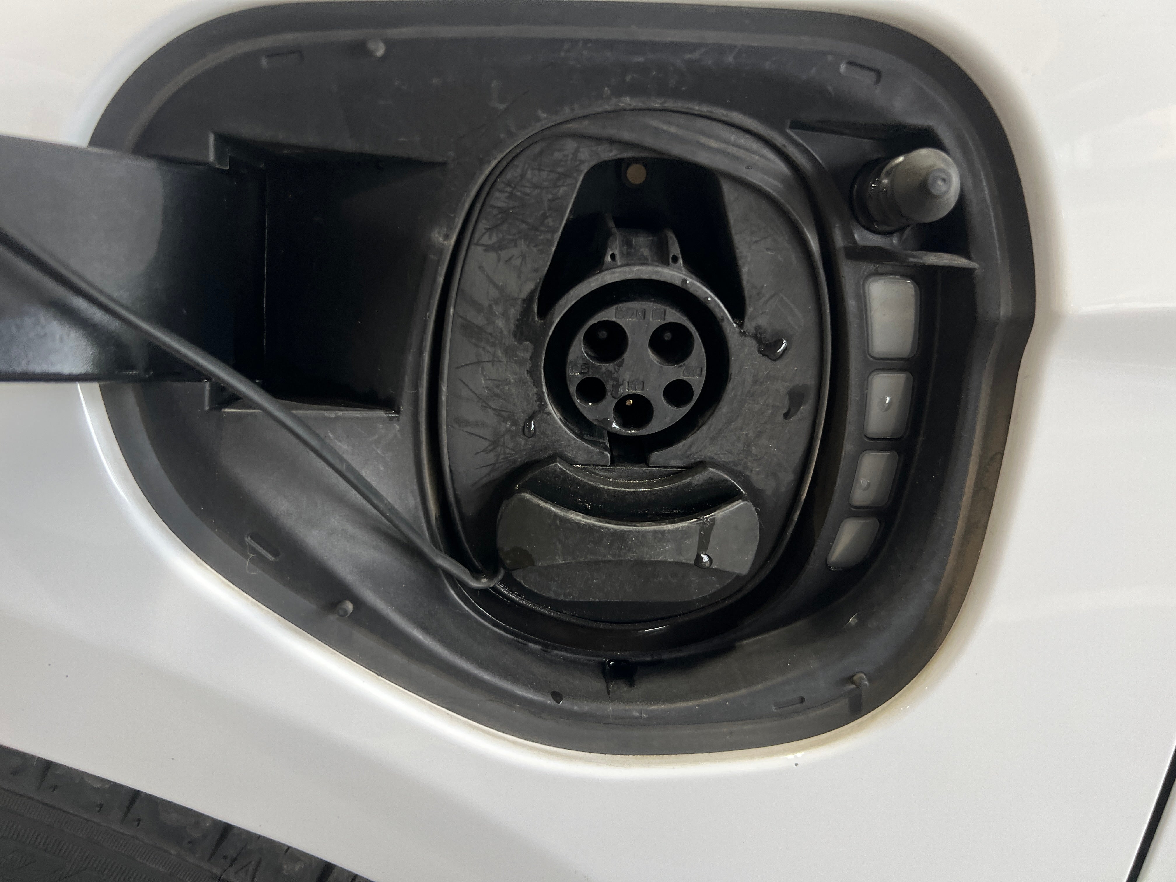 Used 2017 Ford Focus Electric with VIN 1FADP3R43HL348542 for sale in Oak Creek, WI