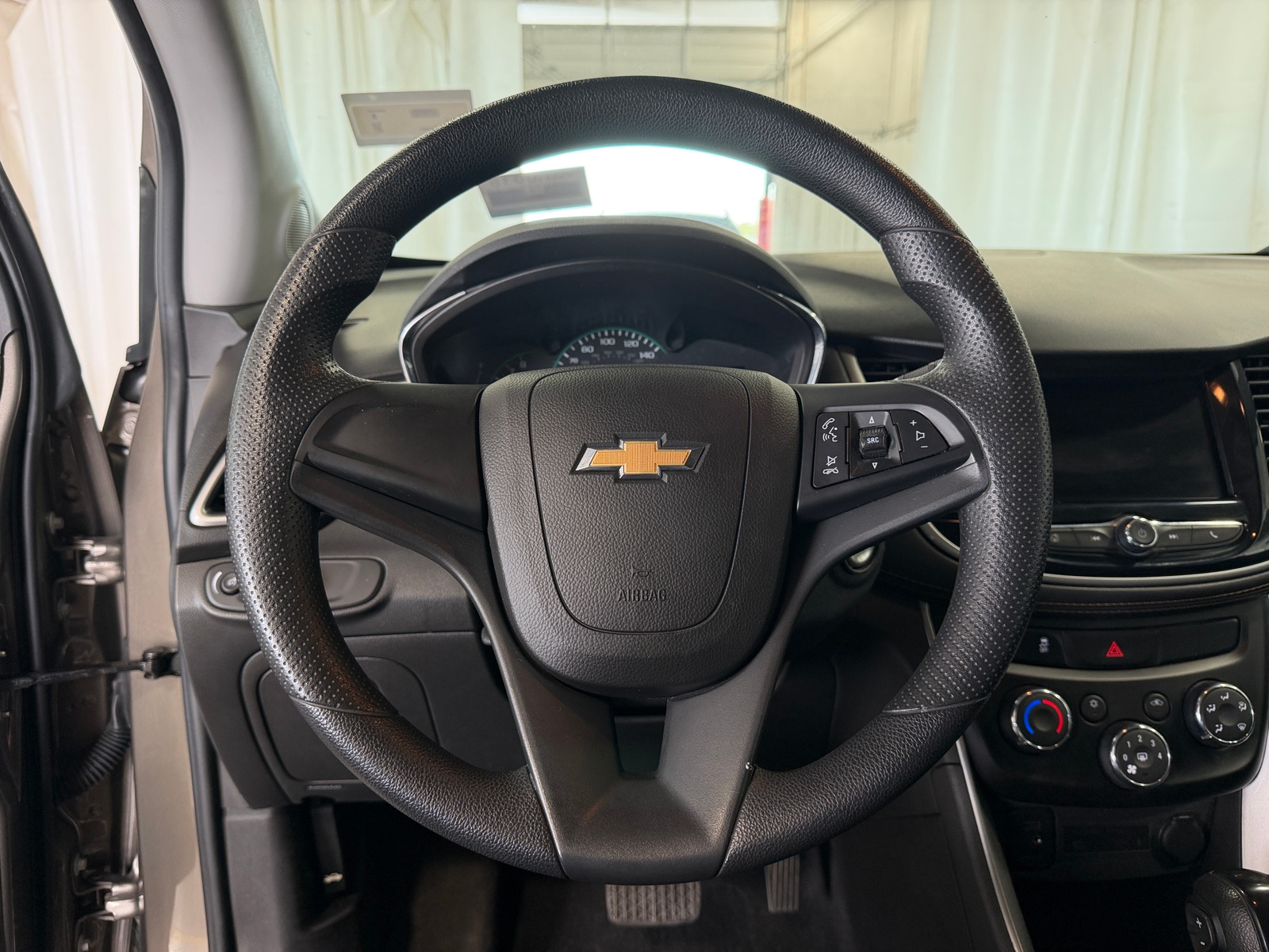 Thumbnail: 2021 Chevrolet Trax - 5