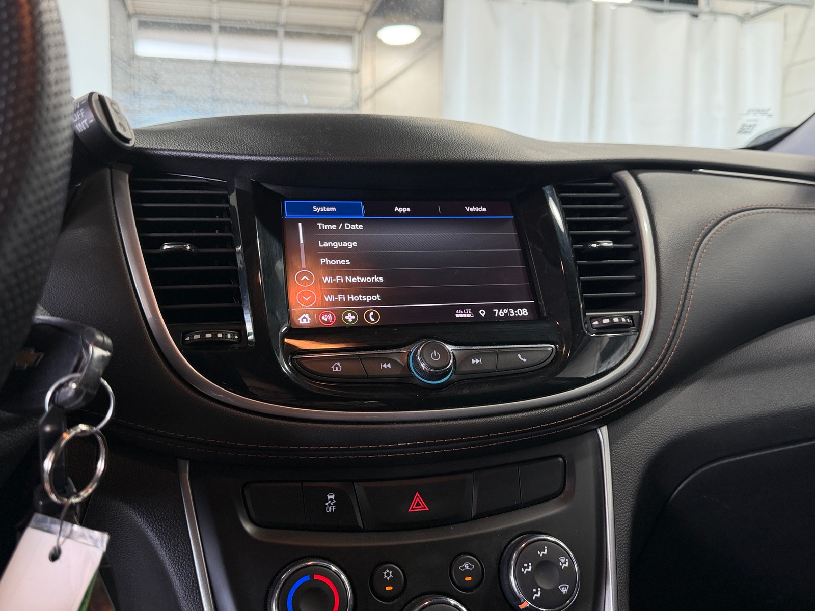 Thumbnail: 2021 Chevrolet Trax - 4