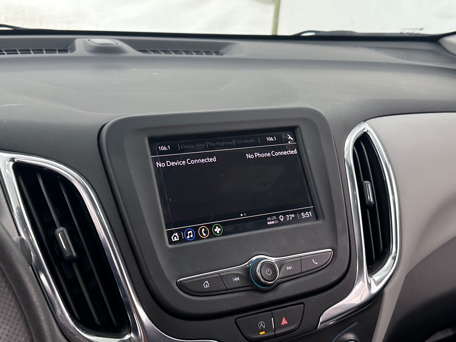 Thumbnail: 2023 Chevrolet Equinox - 4