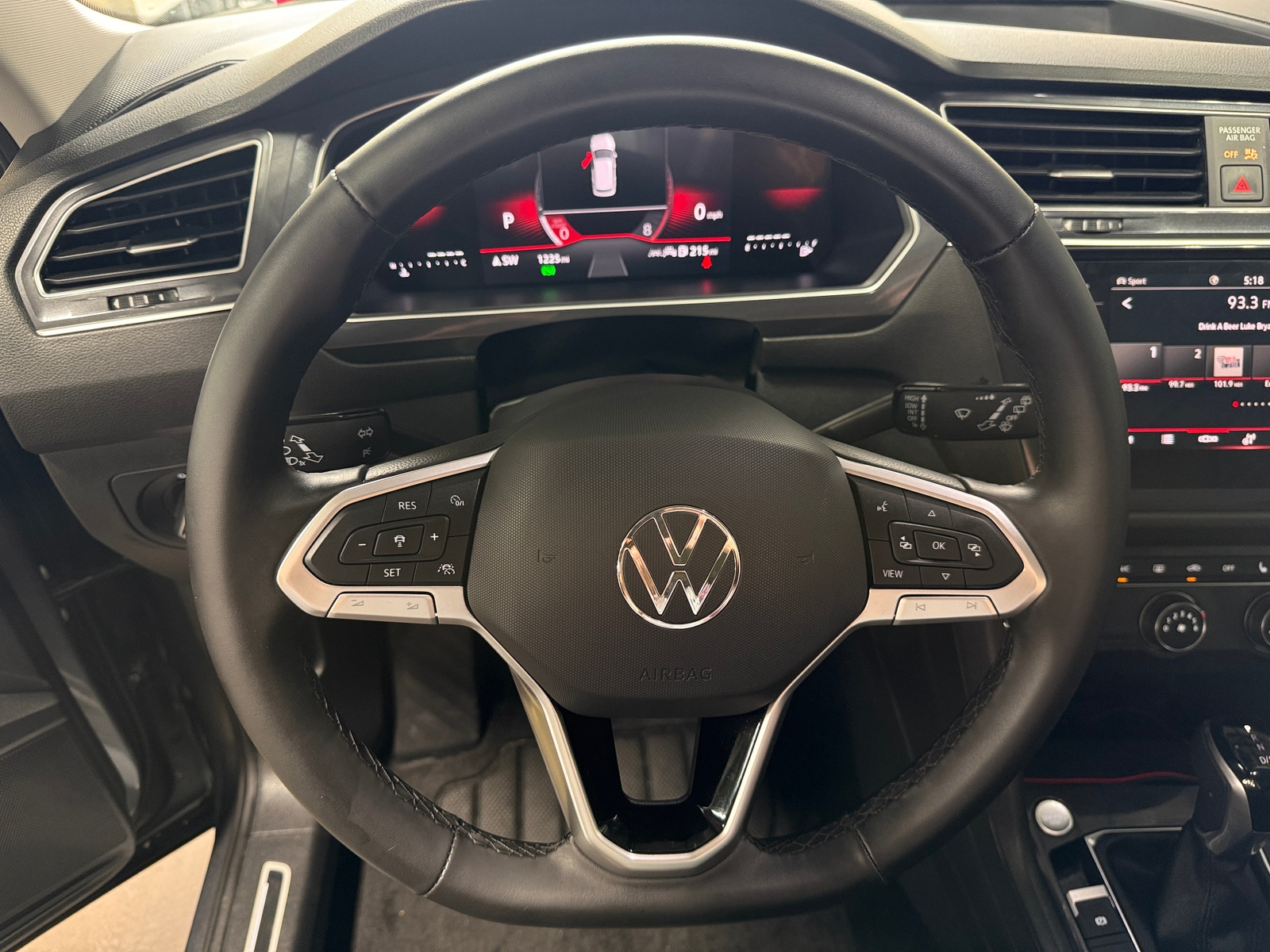 Thumbnail: 2024 Volkswagen Tiguan - 4