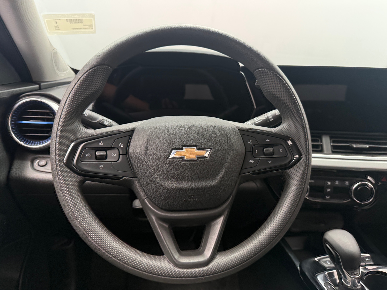 Thumbnail: 2025 Chevrolet Trax - 5