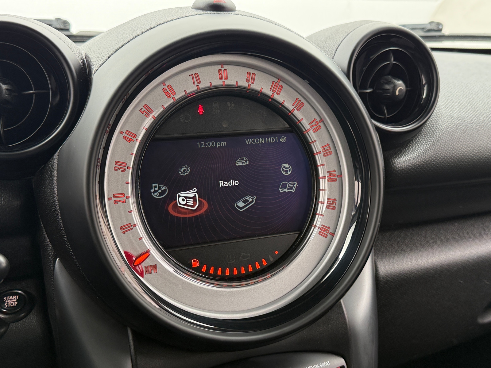 Thumbnail: 2014 MINI Cooper Countryman - 3