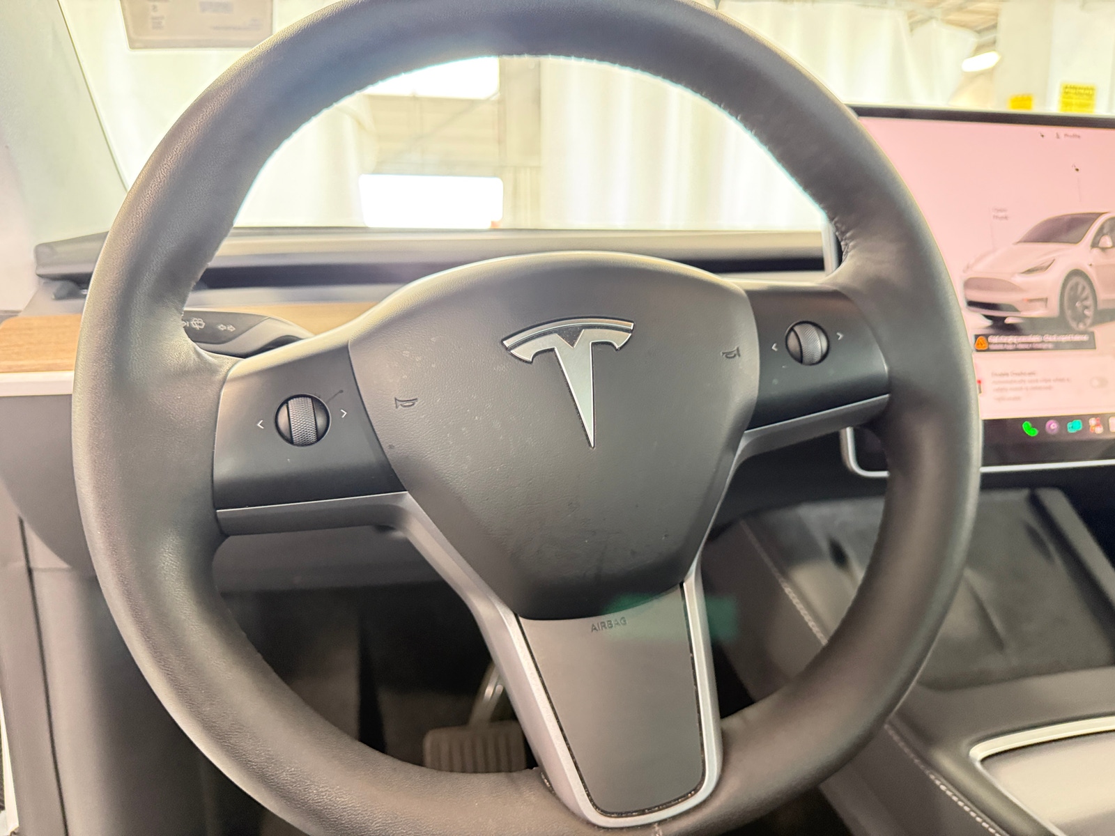 Thumbnail: 2023 Tesla Model Y - 4