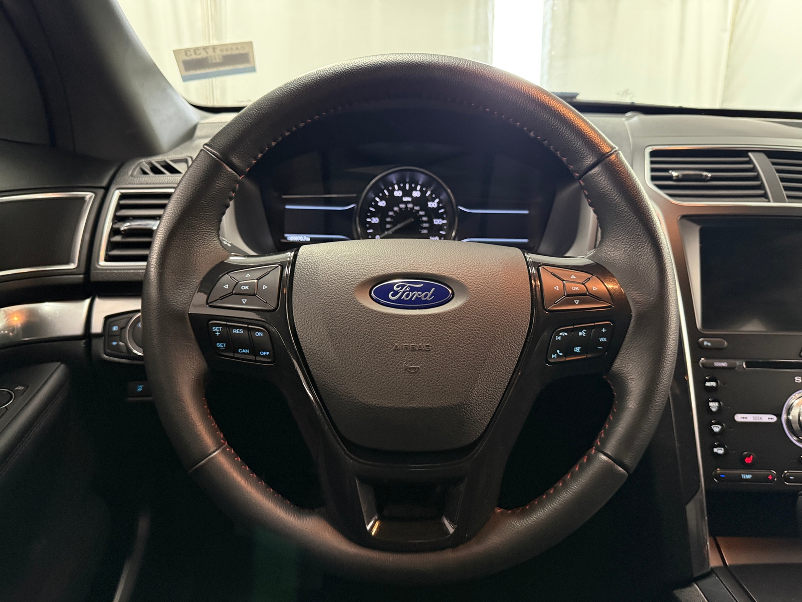 Thumbnail: 2017 Ford Explorer - 5
