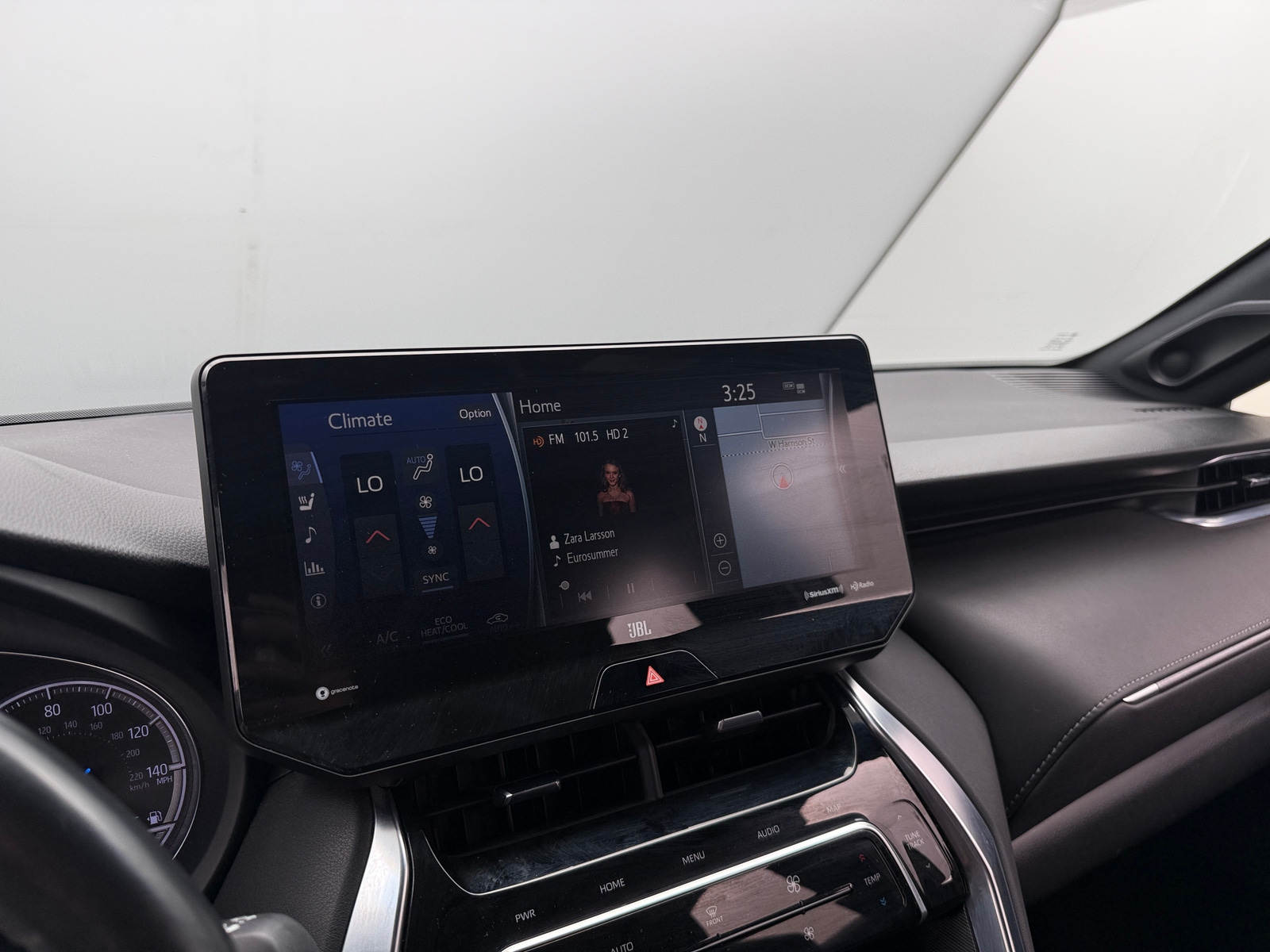 Thumbnail: 2021 Toyota Venza - 3