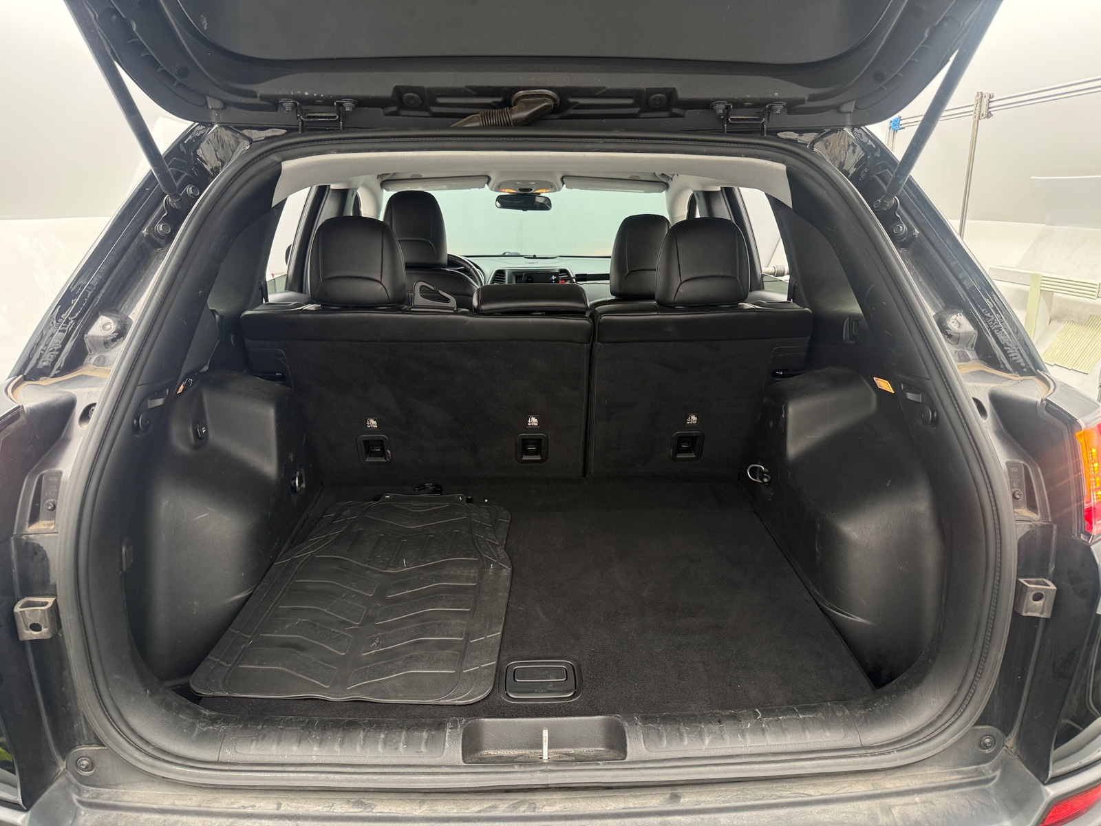 Thumbnail: 2019 Jeep Cherokee - 7