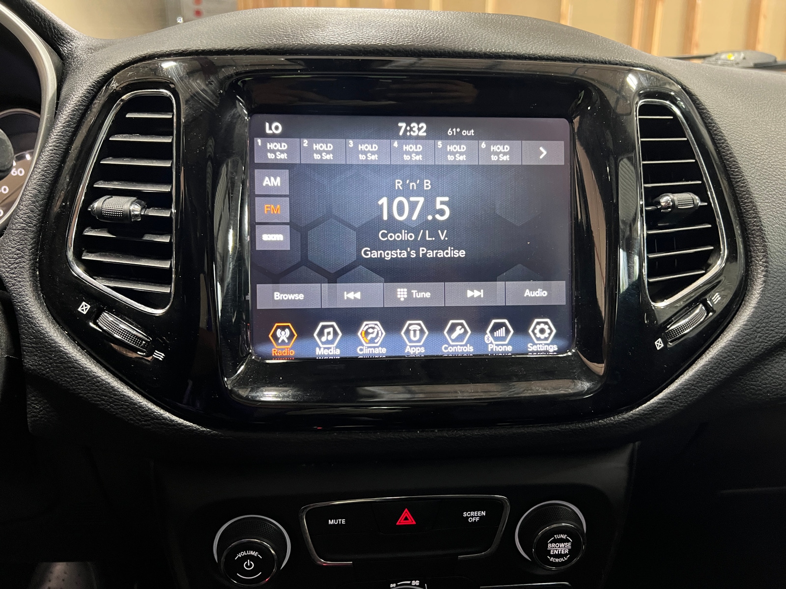 Thumbnail: 2018 Jeep Compass - 3