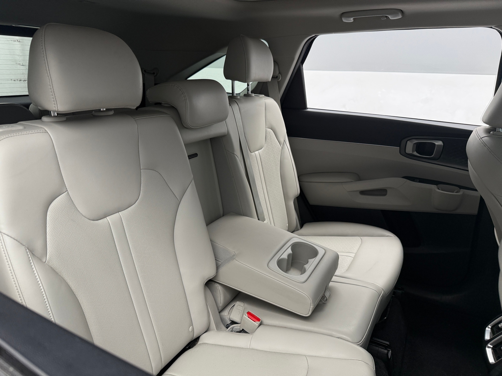 Thumbnail: 2023 Kia Sorento - 5