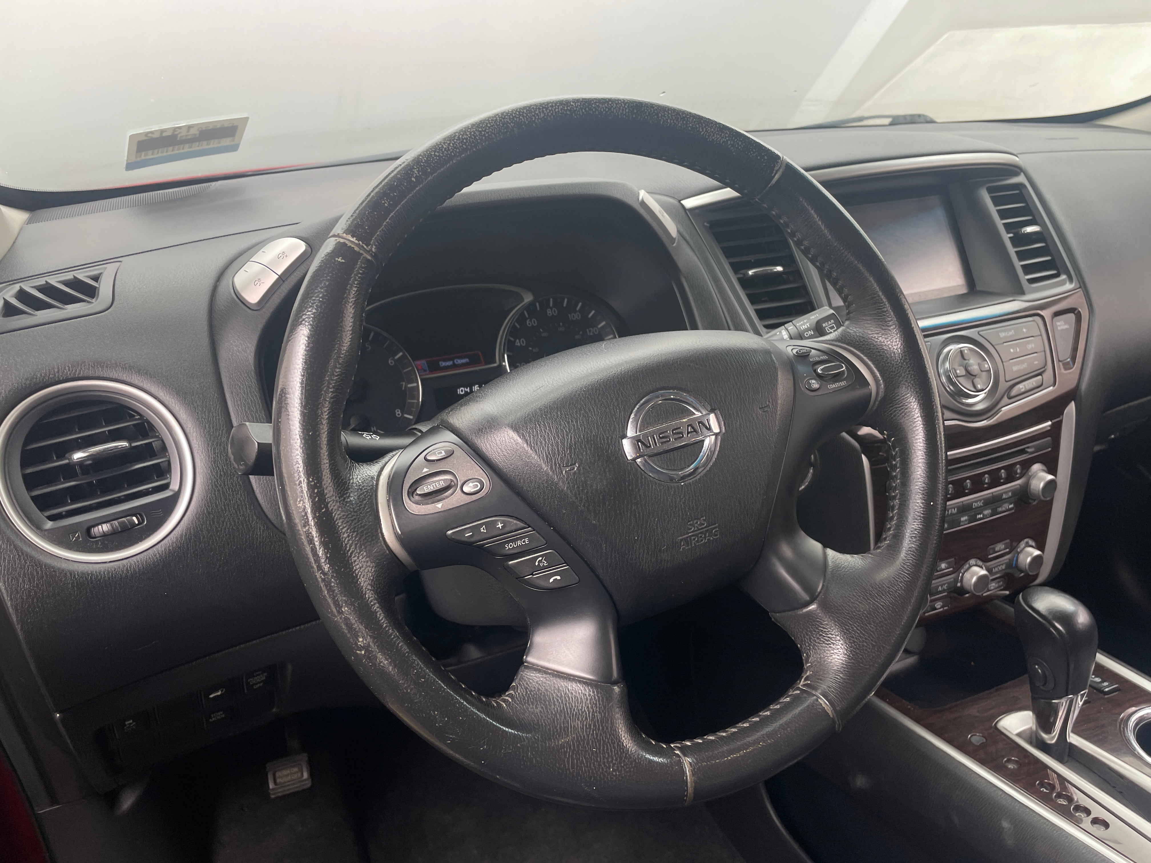 Used 2014 Nissan Pathfinder SL with VIN 5N1AR2MM1EC698722 for sale in Pewaukee, WI