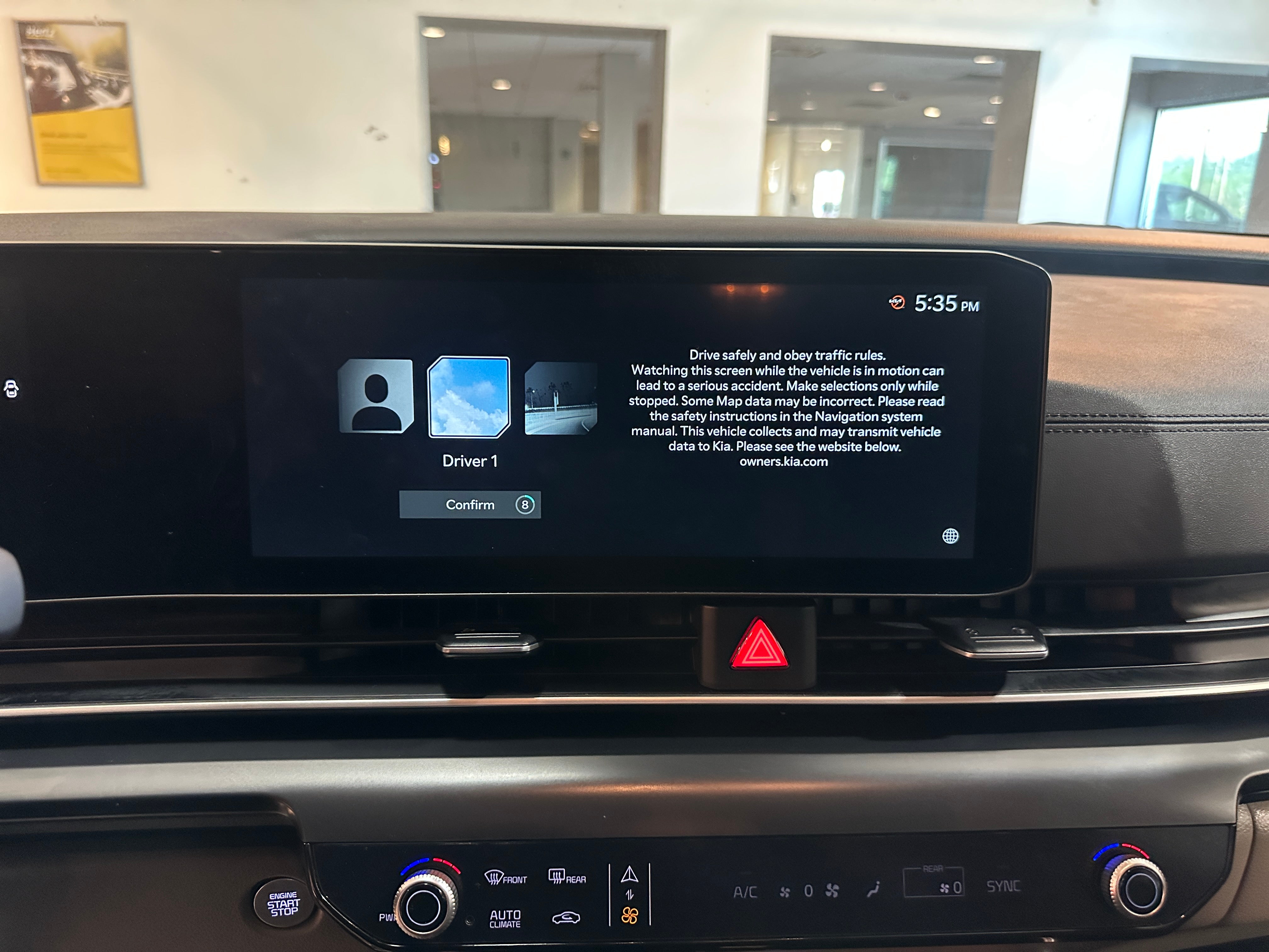 Thumbnail: 2026 Kia Carnival - 4