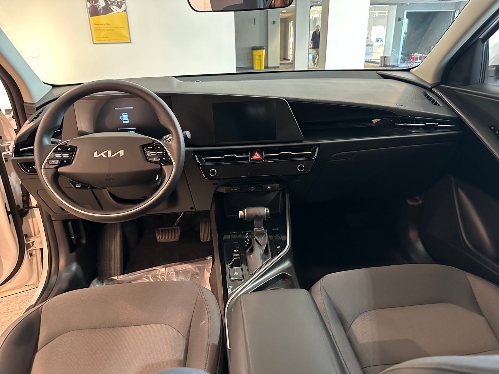 Thumbnail: 2026 Kia Niro - 3