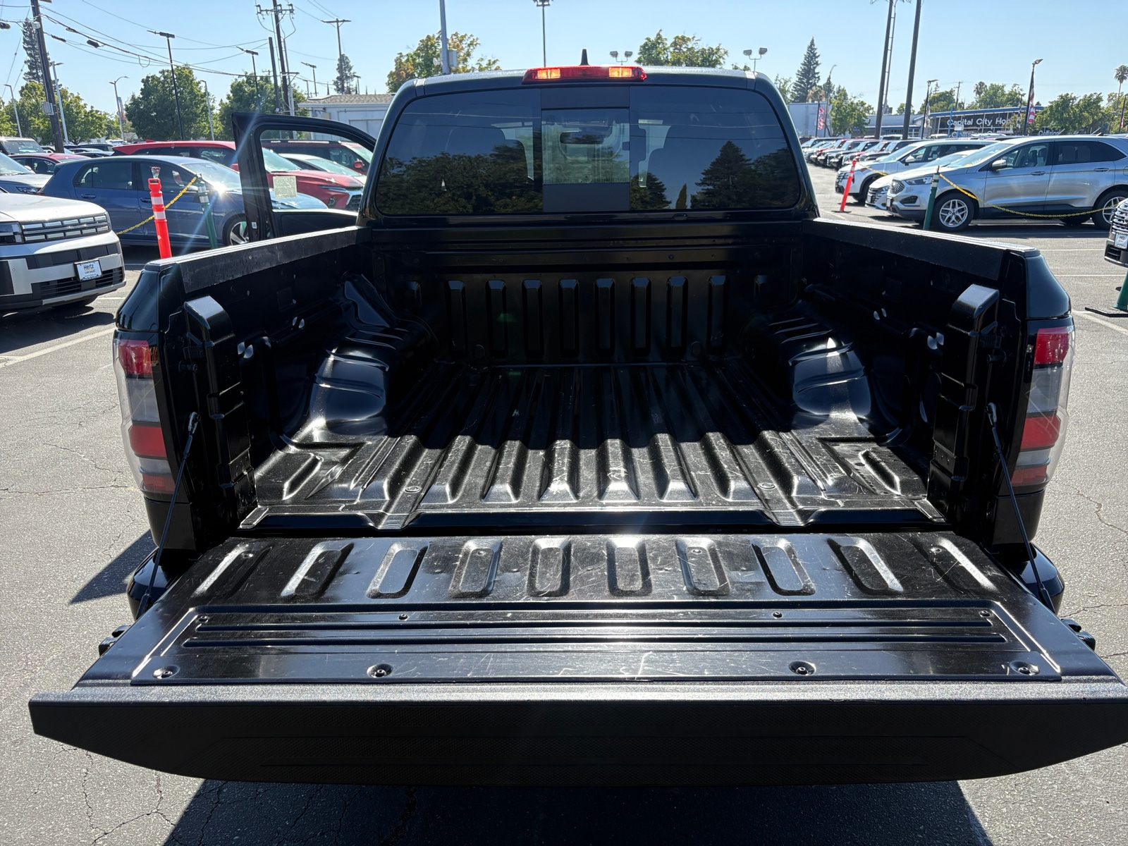 Thumbnail: 2026 Nissan Frontier - 6
