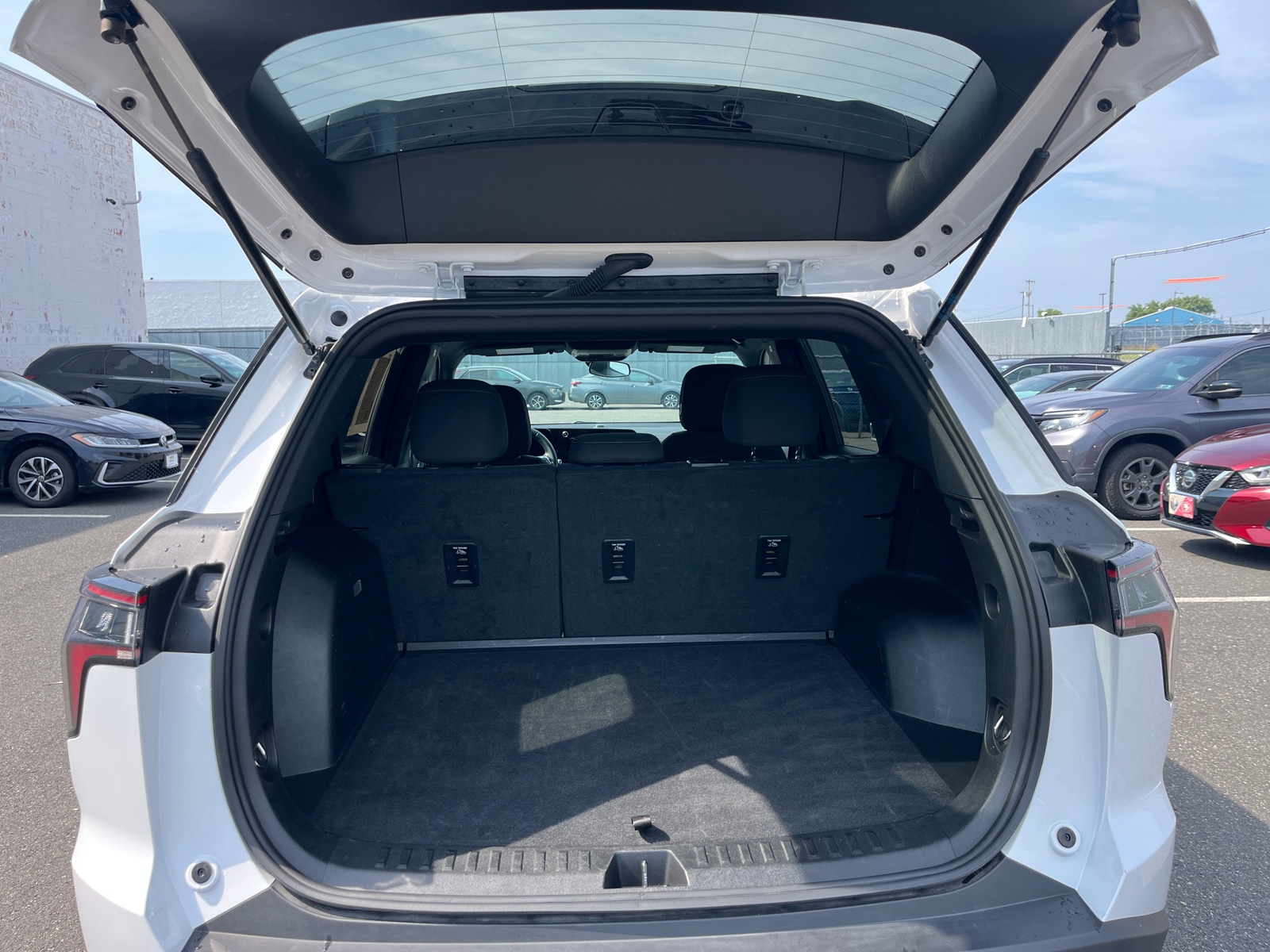 Thumbnail: 2025 Chevrolet Equinox - 6