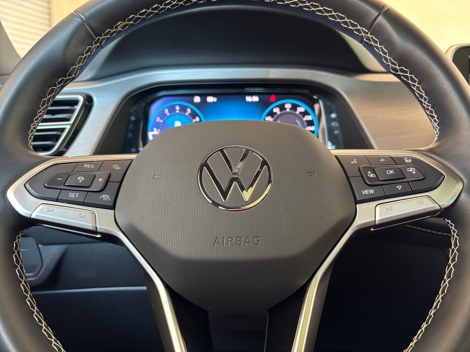 Thumbnail: 2026 Volkswagen Atlas - 4