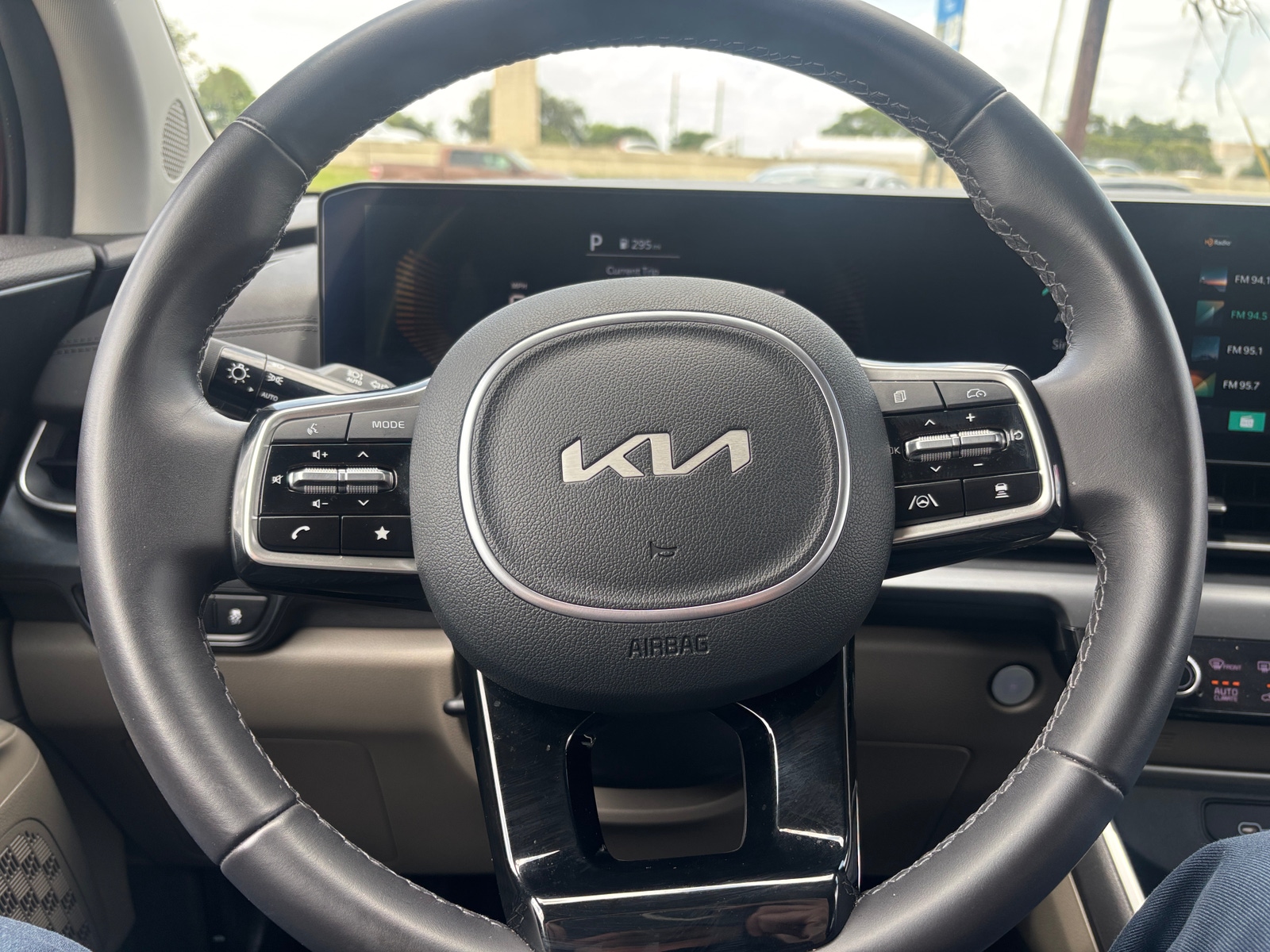 Thumbnail: 2026 Kia Carnival - 5