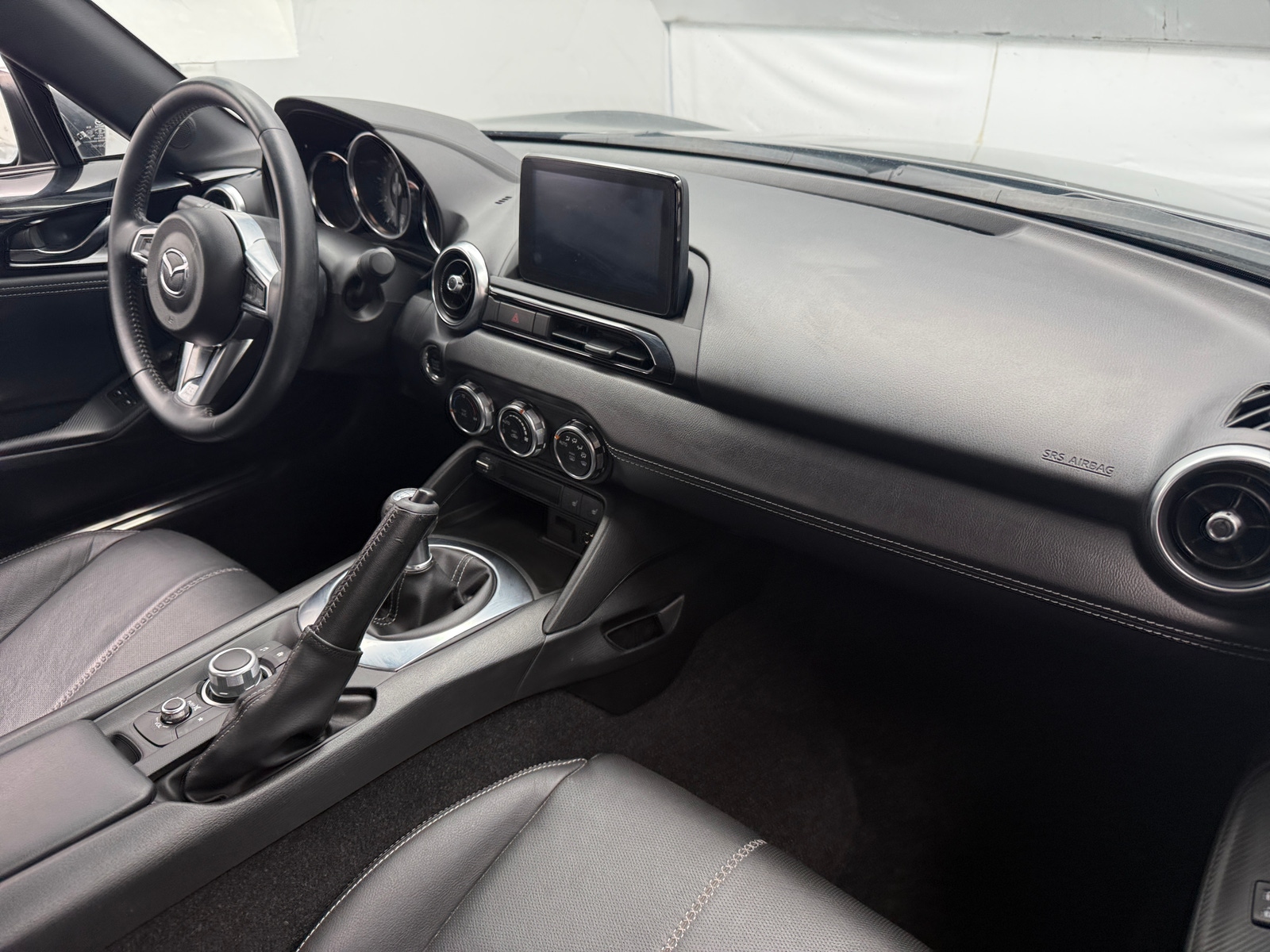 Thumbnail: 2022 Mazda MX-5 Miata - 2