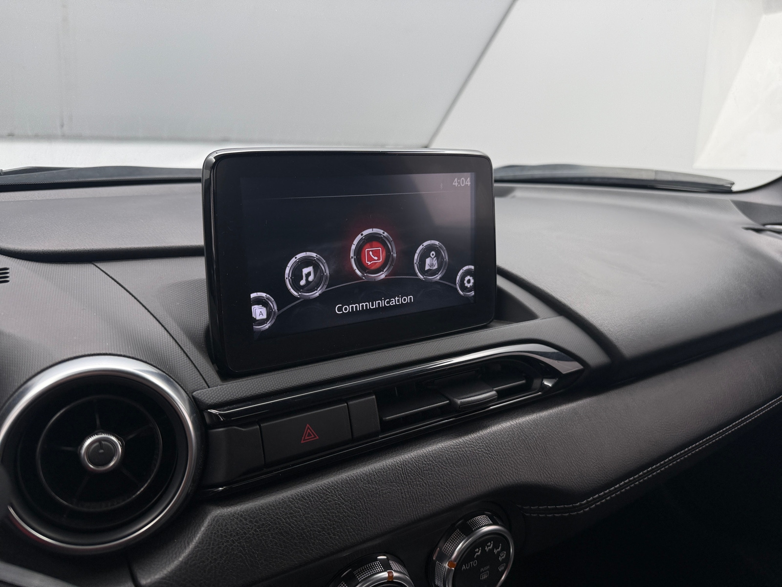 Thumbnail: 2022 Mazda MX-5 Miata - 3