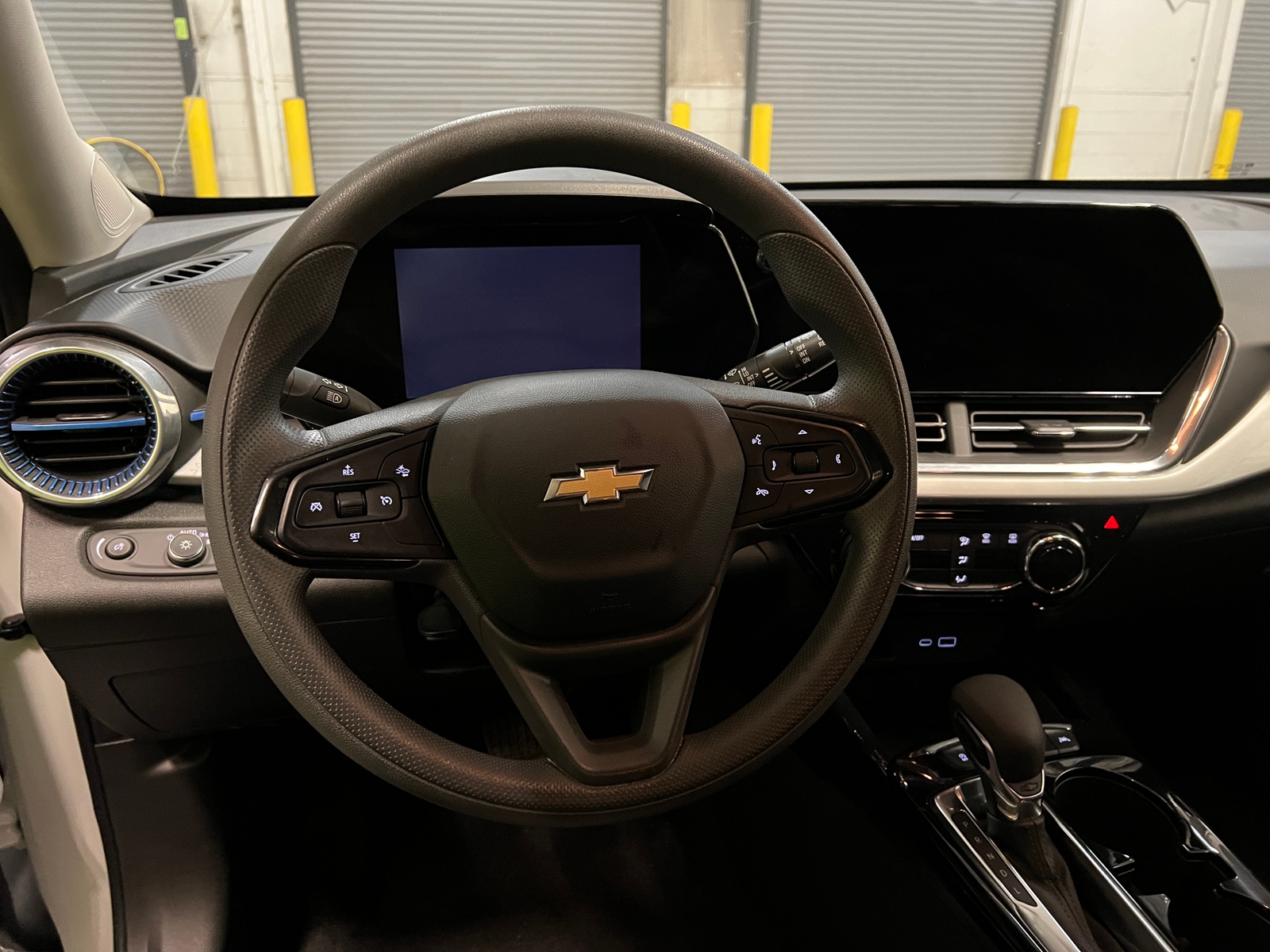 Thumbnail: 2025 Chevrolet Trax - 5