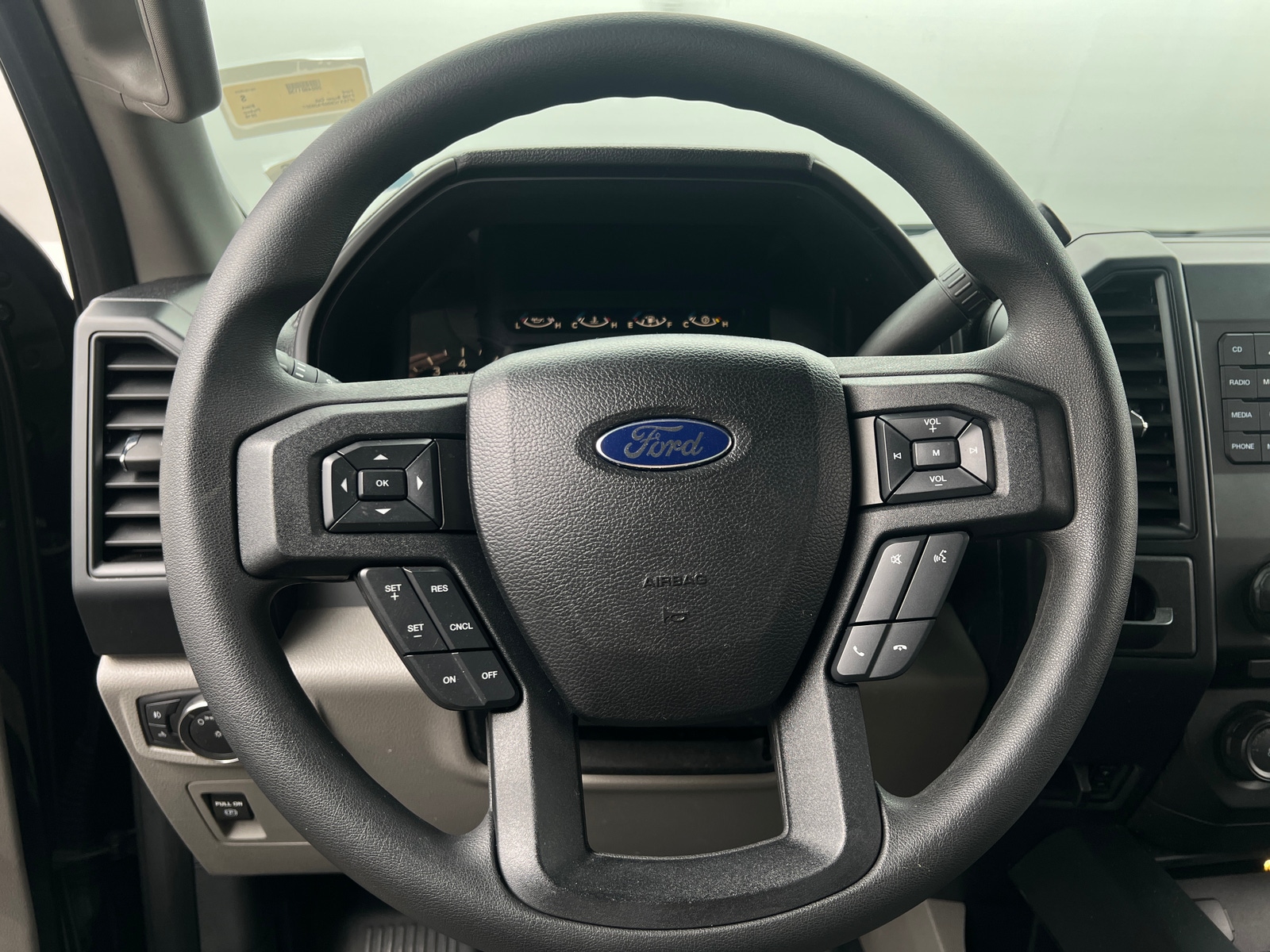Thumbnail: 2016 Ford Econoline - 5