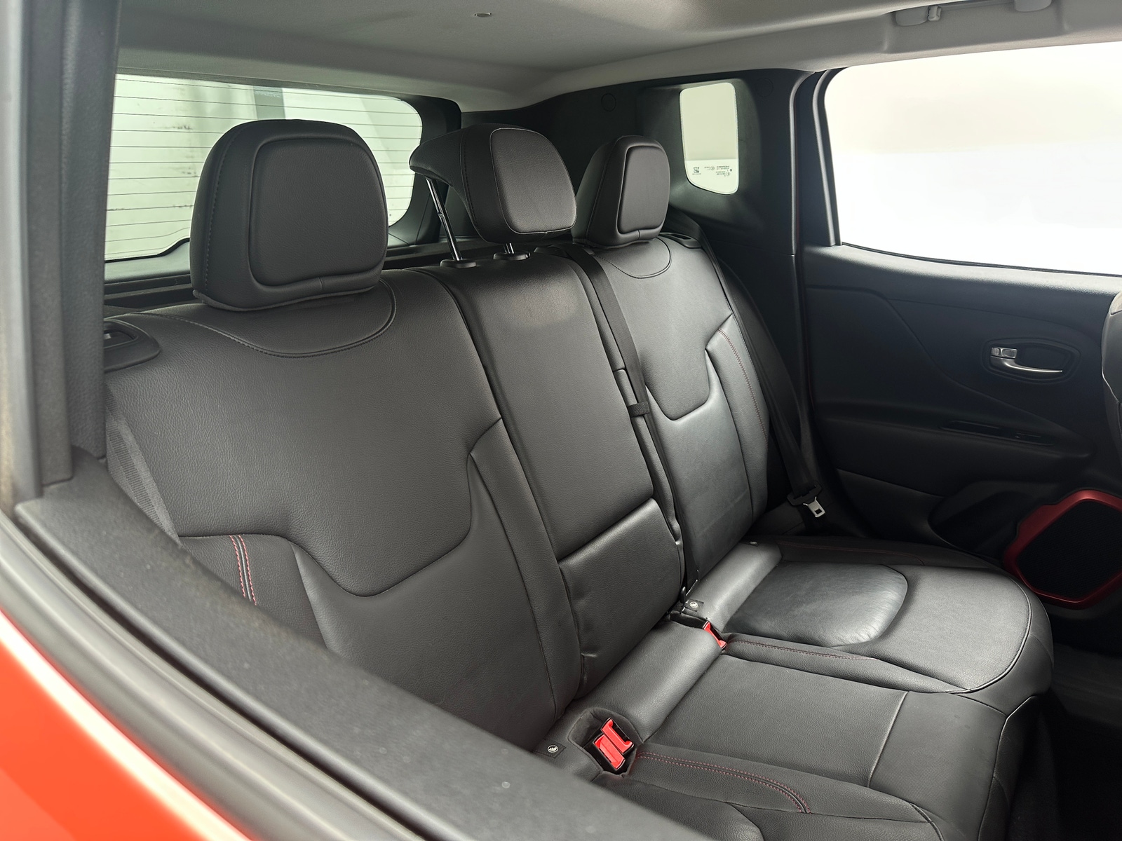 Thumbnail: 2017 Jeep Renegade - 6
