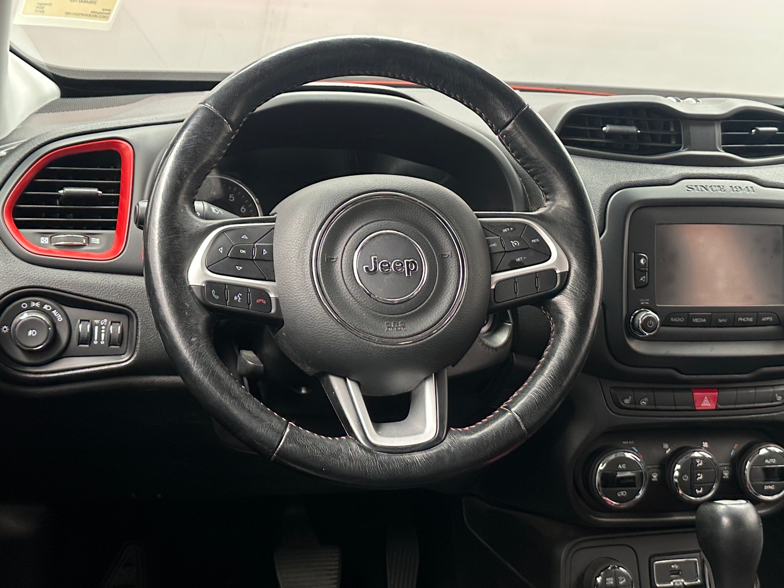 Thumbnail: 2017 Jeep Renegade - 5