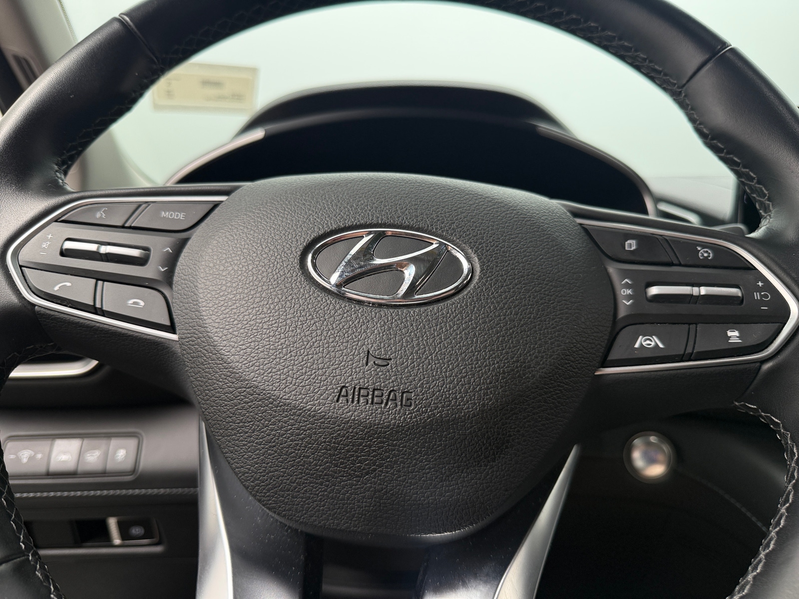 Thumbnail: 2023 Hyundai Santa Fe - 4