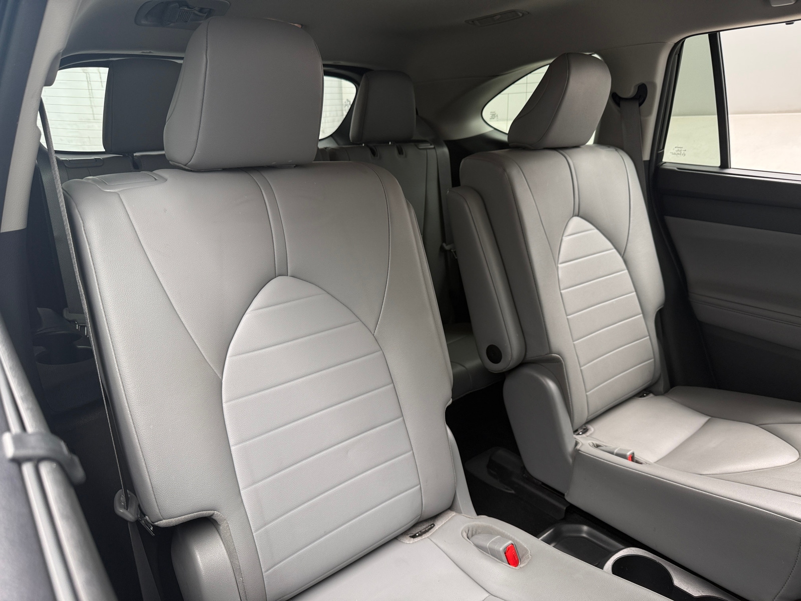Thumbnail: 2020 Toyota Highlander - 5