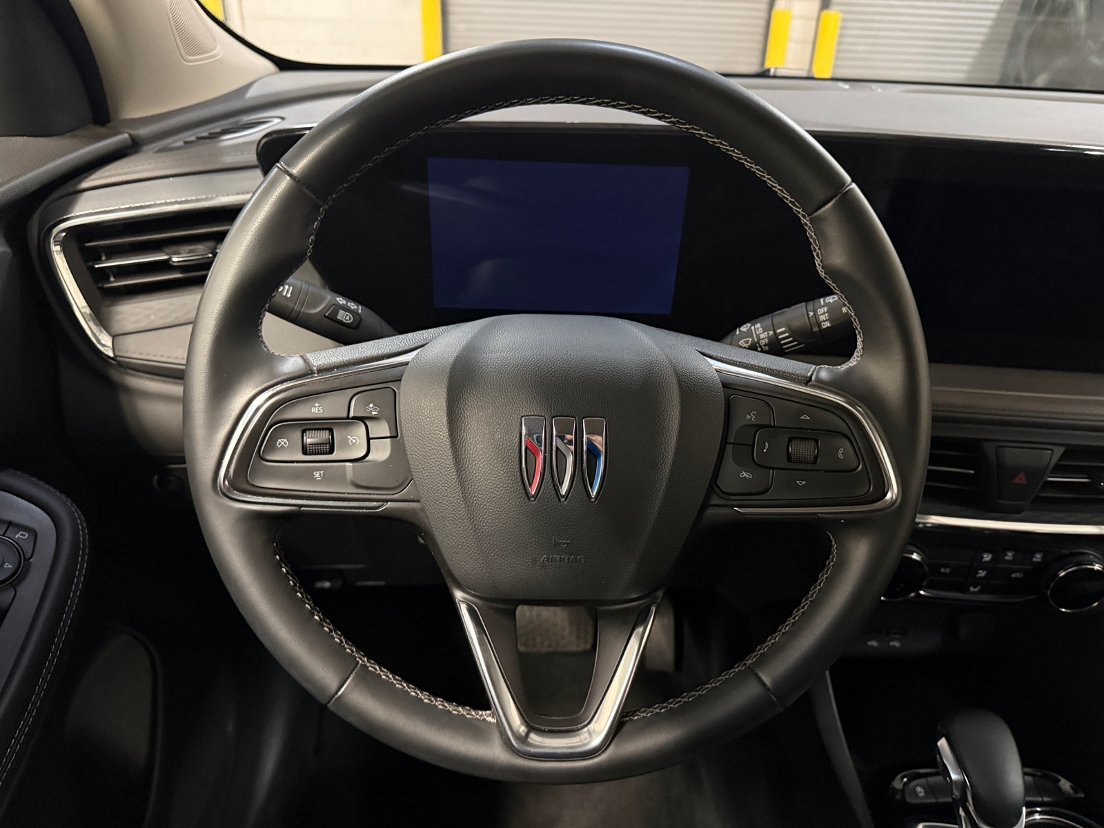 Thumbnail: 2025 Buick Encore GX - 4
