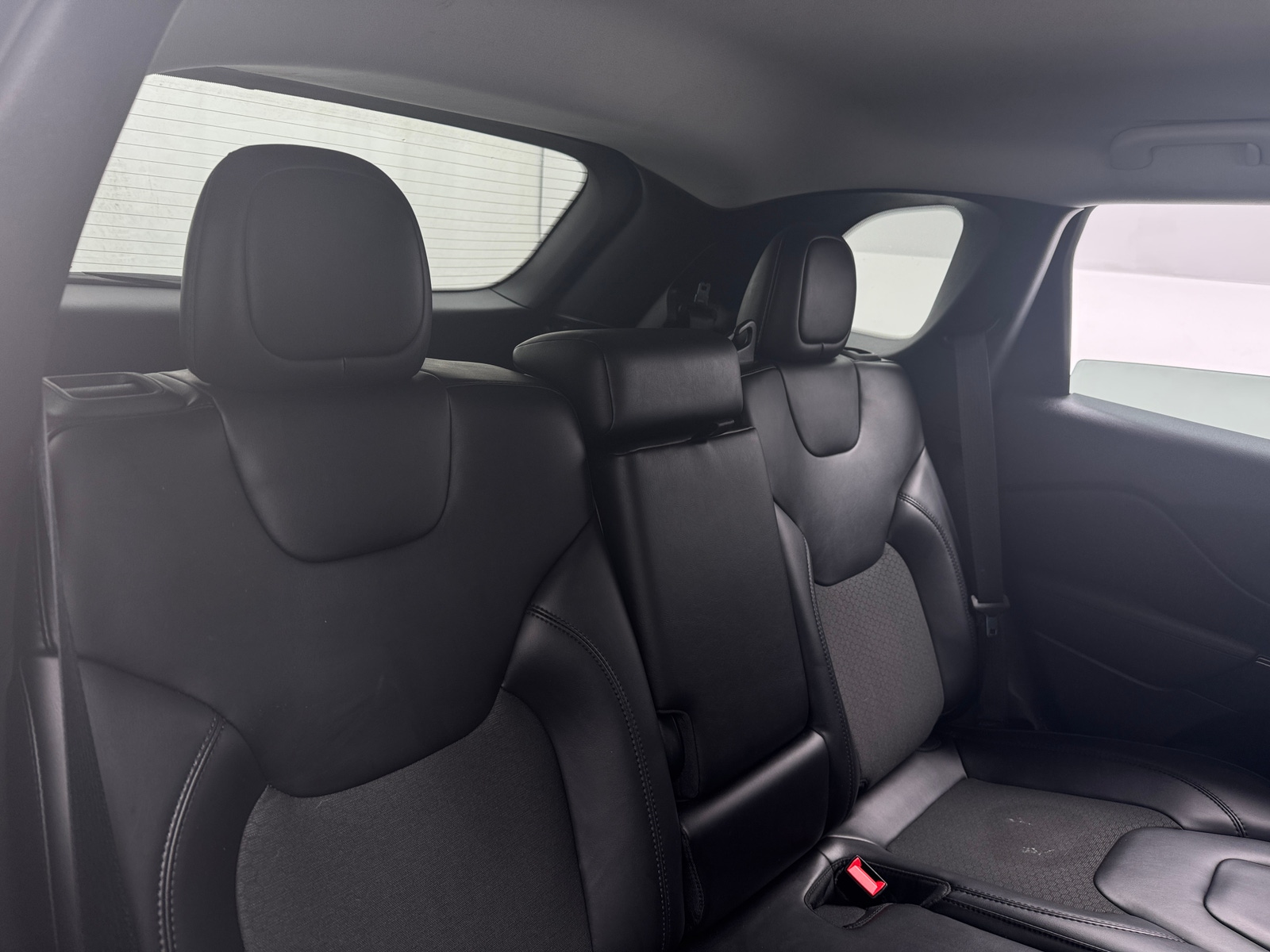 Thumbnail: 2021 Jeep Cherokee - 5