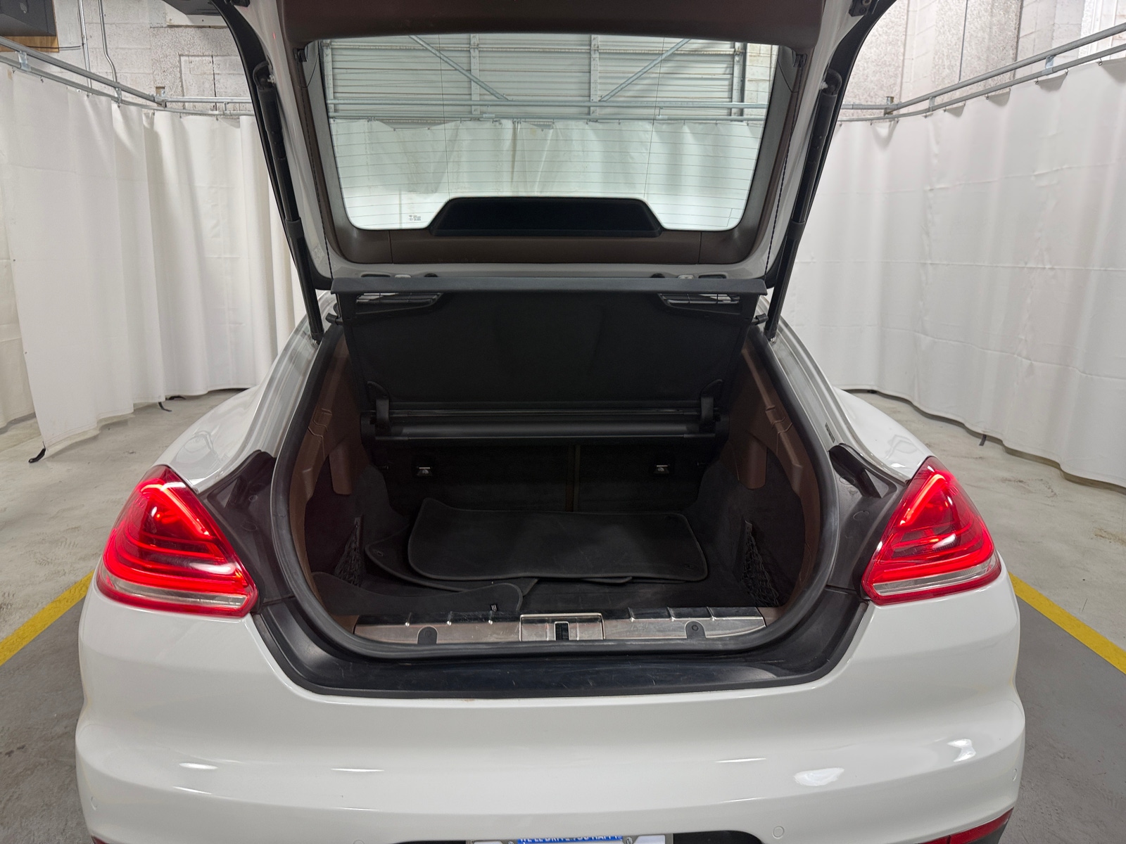 Thumbnail: 2015 Porsche Panamera - 6