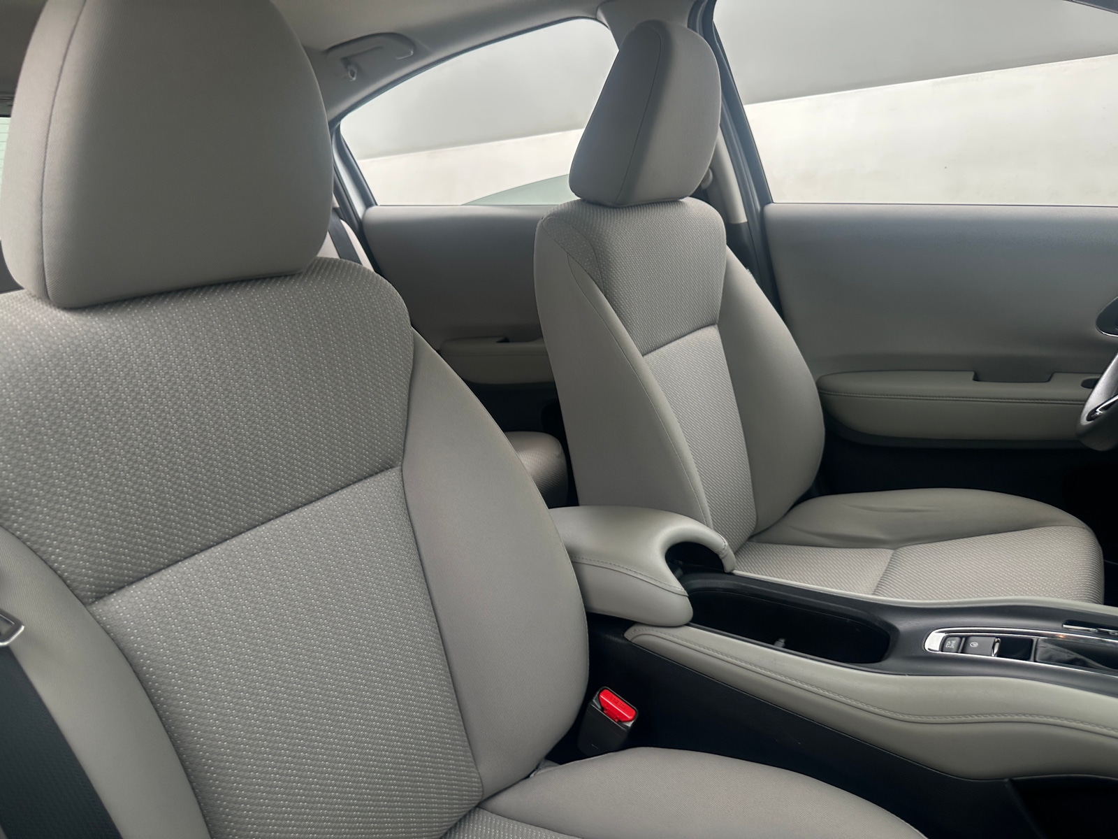 Thumbnail: 2017 Honda HR-V - 2