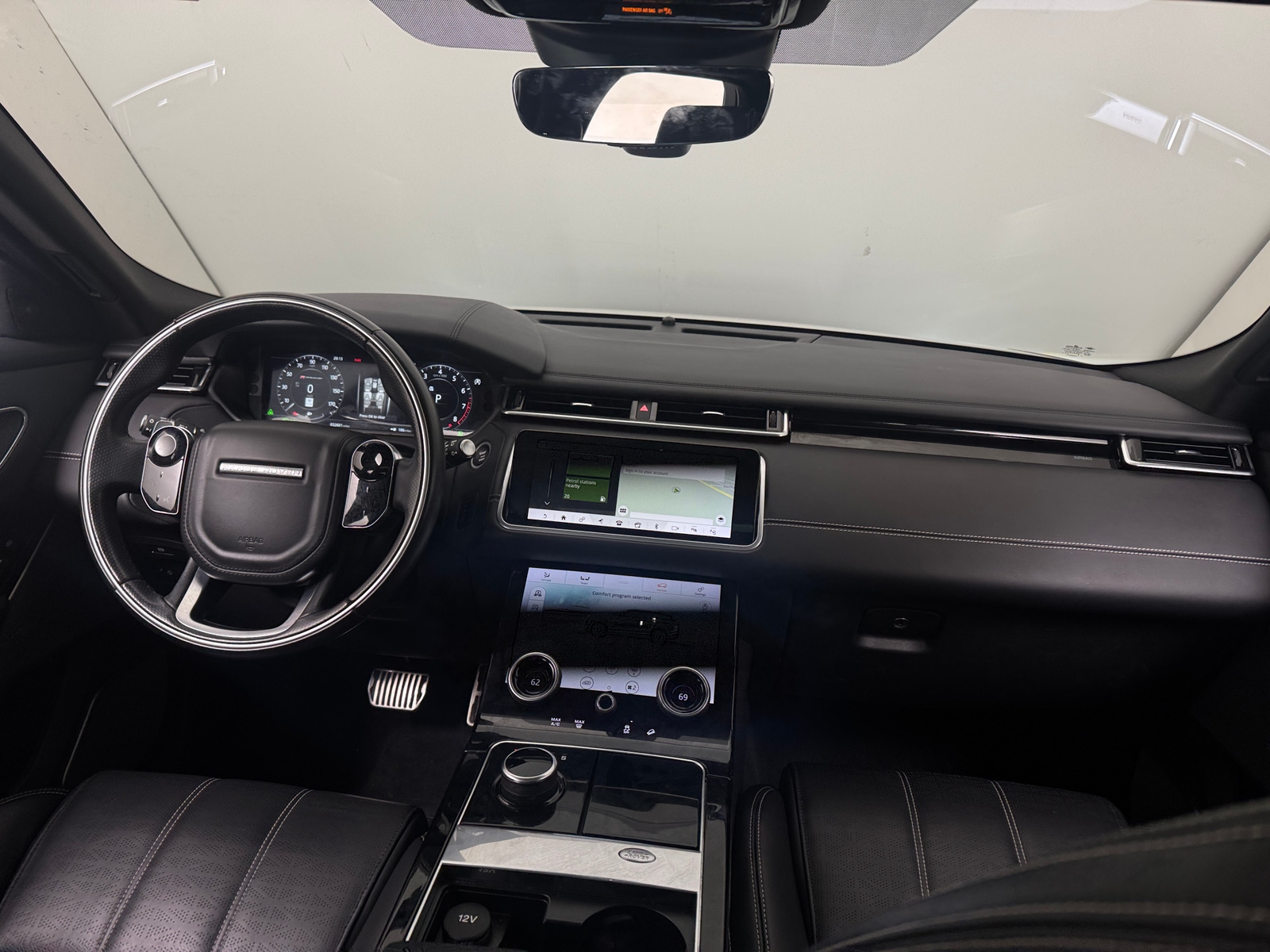 Thumbnail: 2018 Land Rover Range Rover Velar - 2