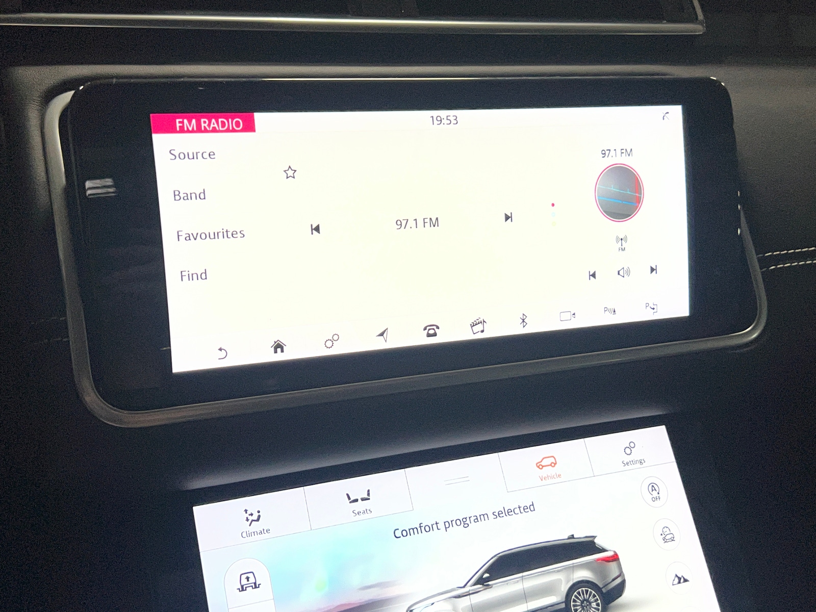 Thumbnail: 2018 Land Rover Range Rover Velar - 3