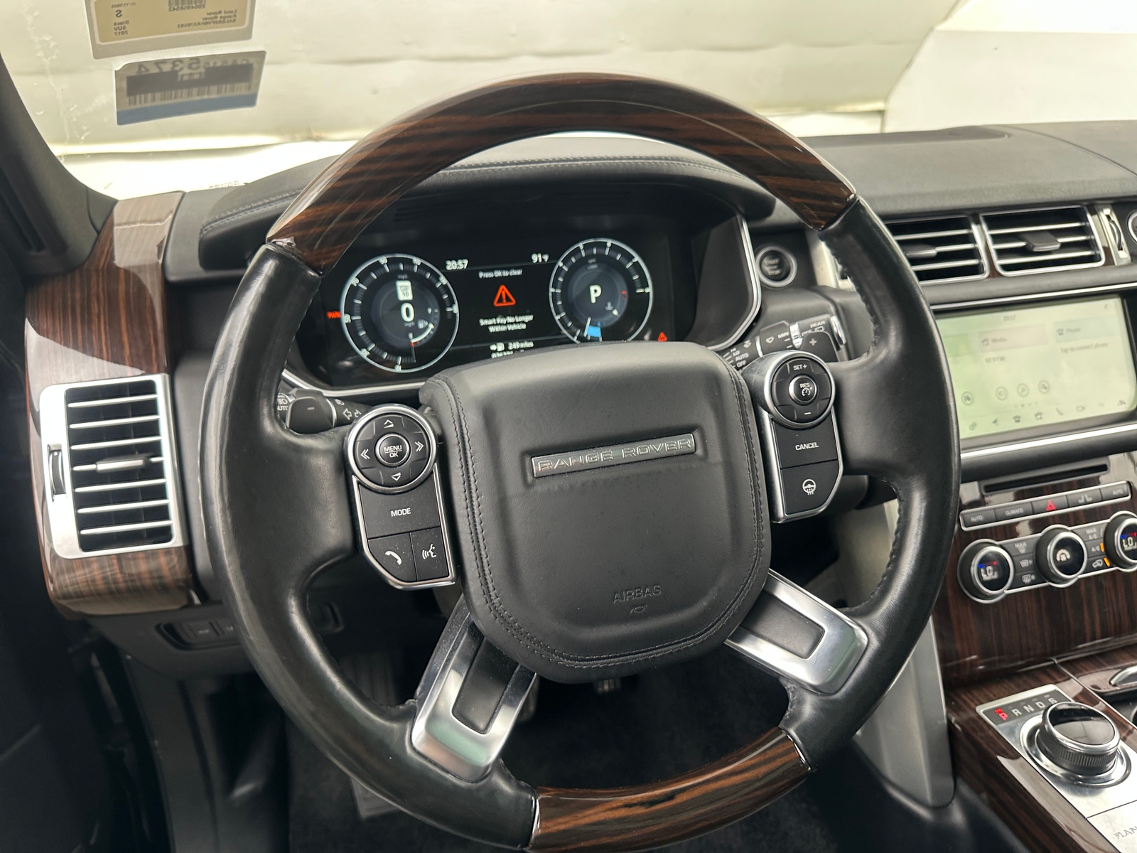 Thumbnail: 2017 Land Rover Range Rover - 4